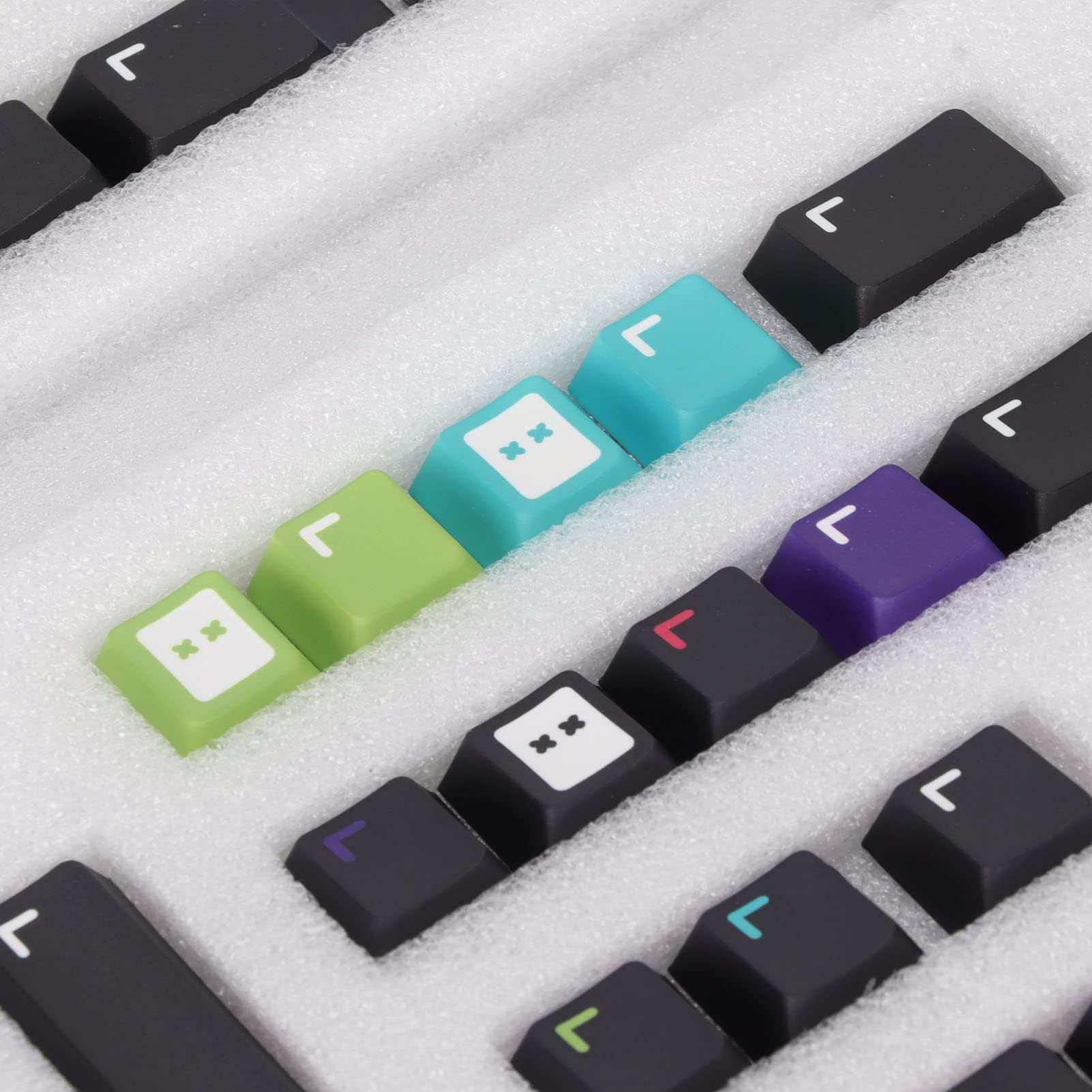 KUIDAMOS 128 Klawiszy PBT Profesjonalne Nasadki na Klawisze DIY do Uniwersalnej Klawiatury Mechanicznej, Trwałe i Wygodne dla Graczy, materiał PBT (GMK Czarny PX)