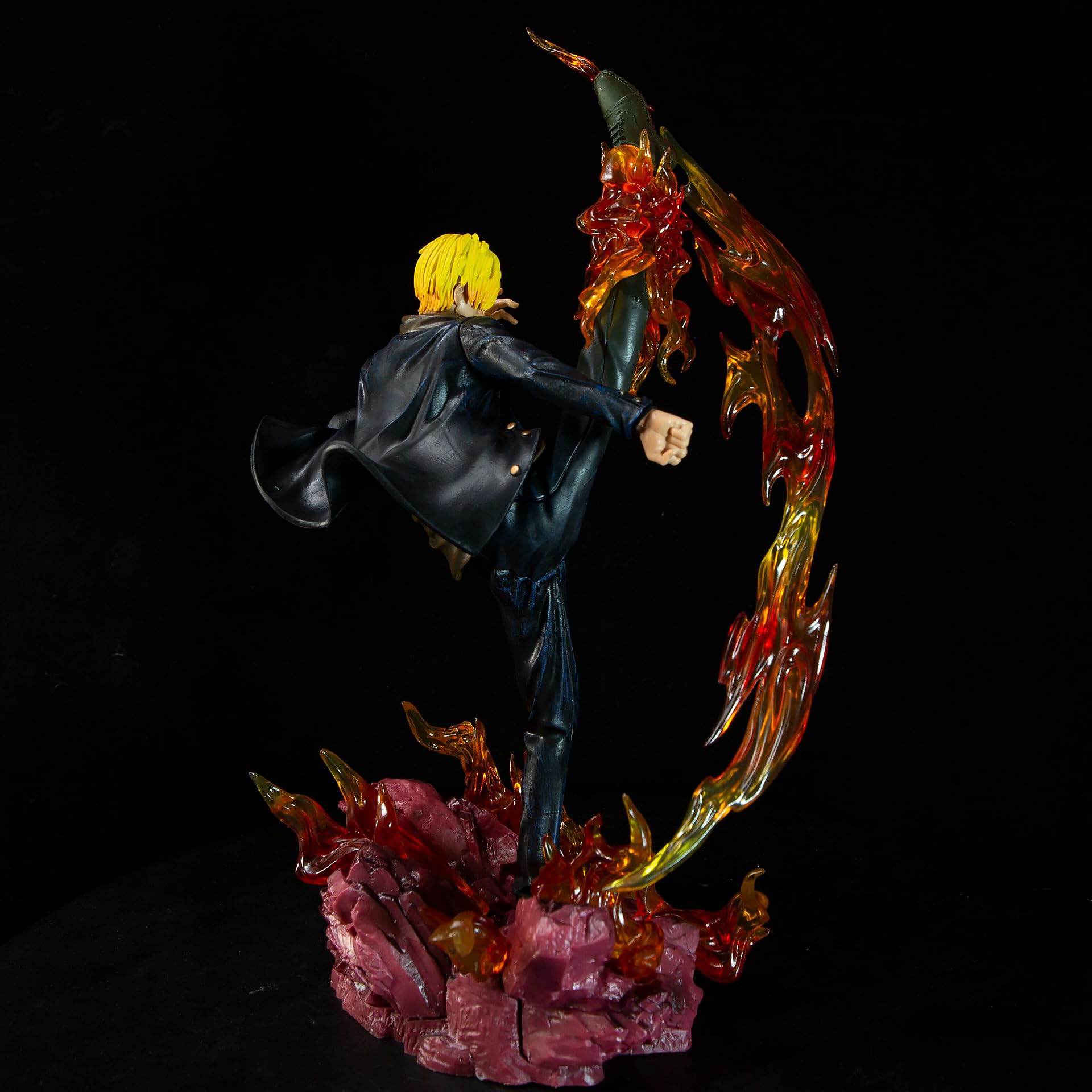 Amazon.co.jp: 黒足のサンジ Vinsmoke Sanji 悪魔風脚 黒いスーツと
