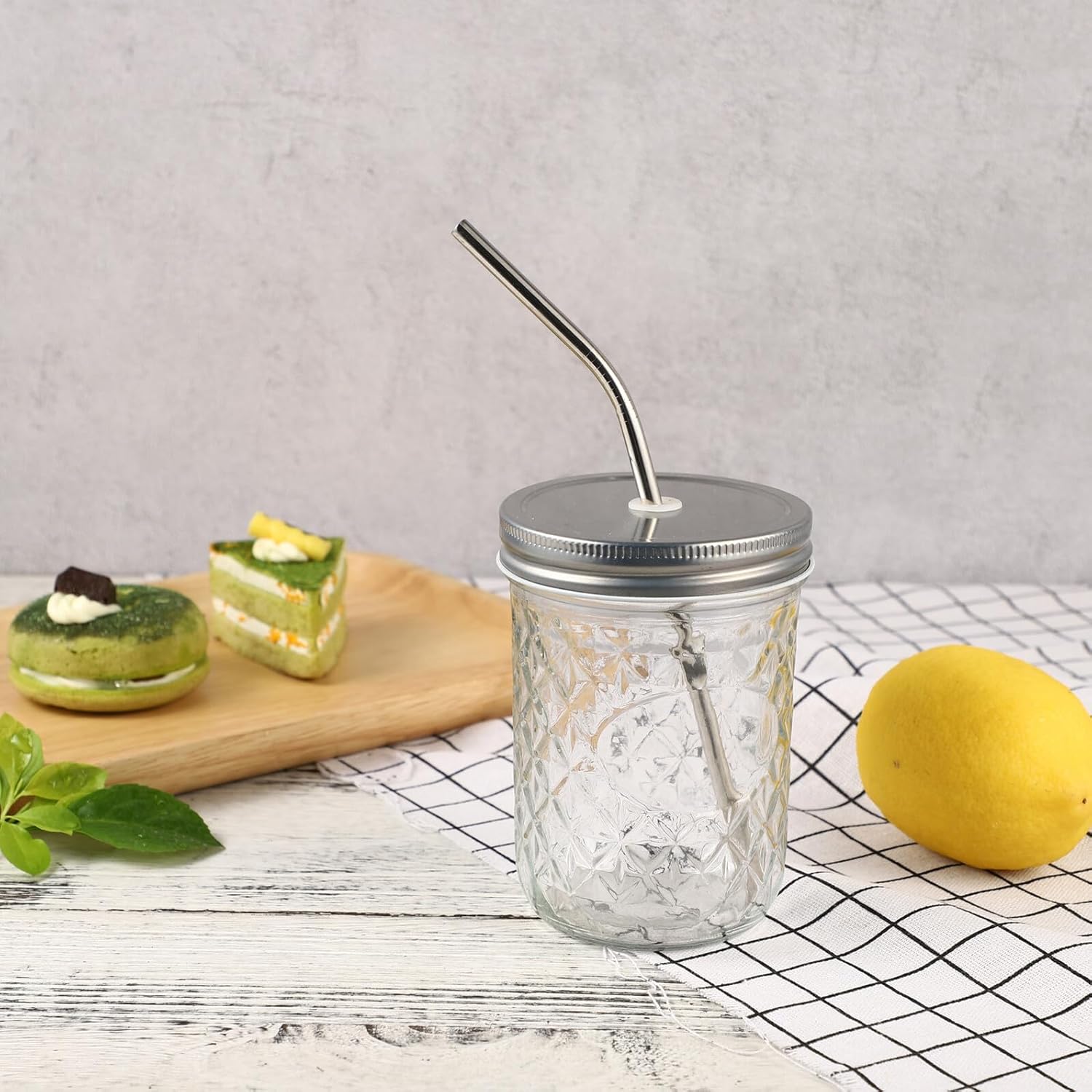 500ml Diamond Pattern Glass Drinking Jars with Straws Set of 4 – Multifunctional Juice and Milk Bottles for Hot and Cold Drinks, Reusable Mason Jar Cups for Home and Travel