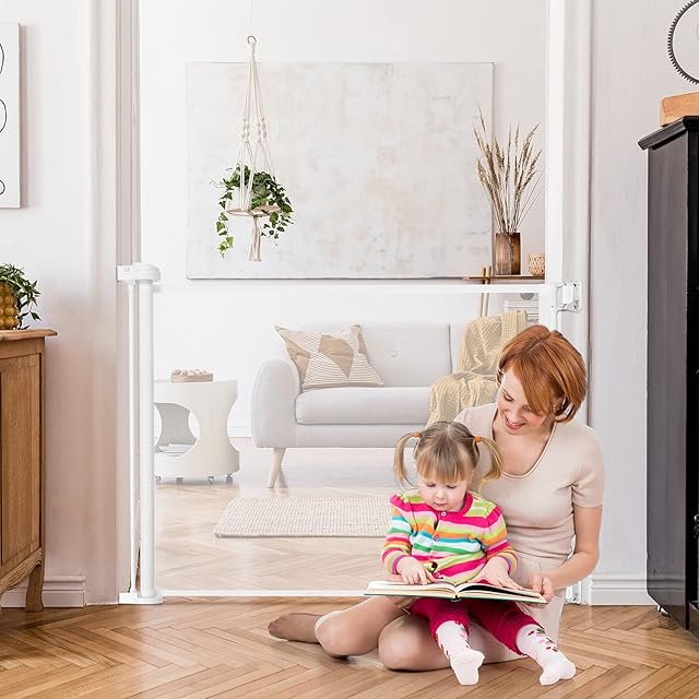COSTWAY Retractable Safety Gate with Lock, Extend up to 137CM, Easy One Handed Opening, Wide Mesh Door Stair Guard for Baby Pets (White)
