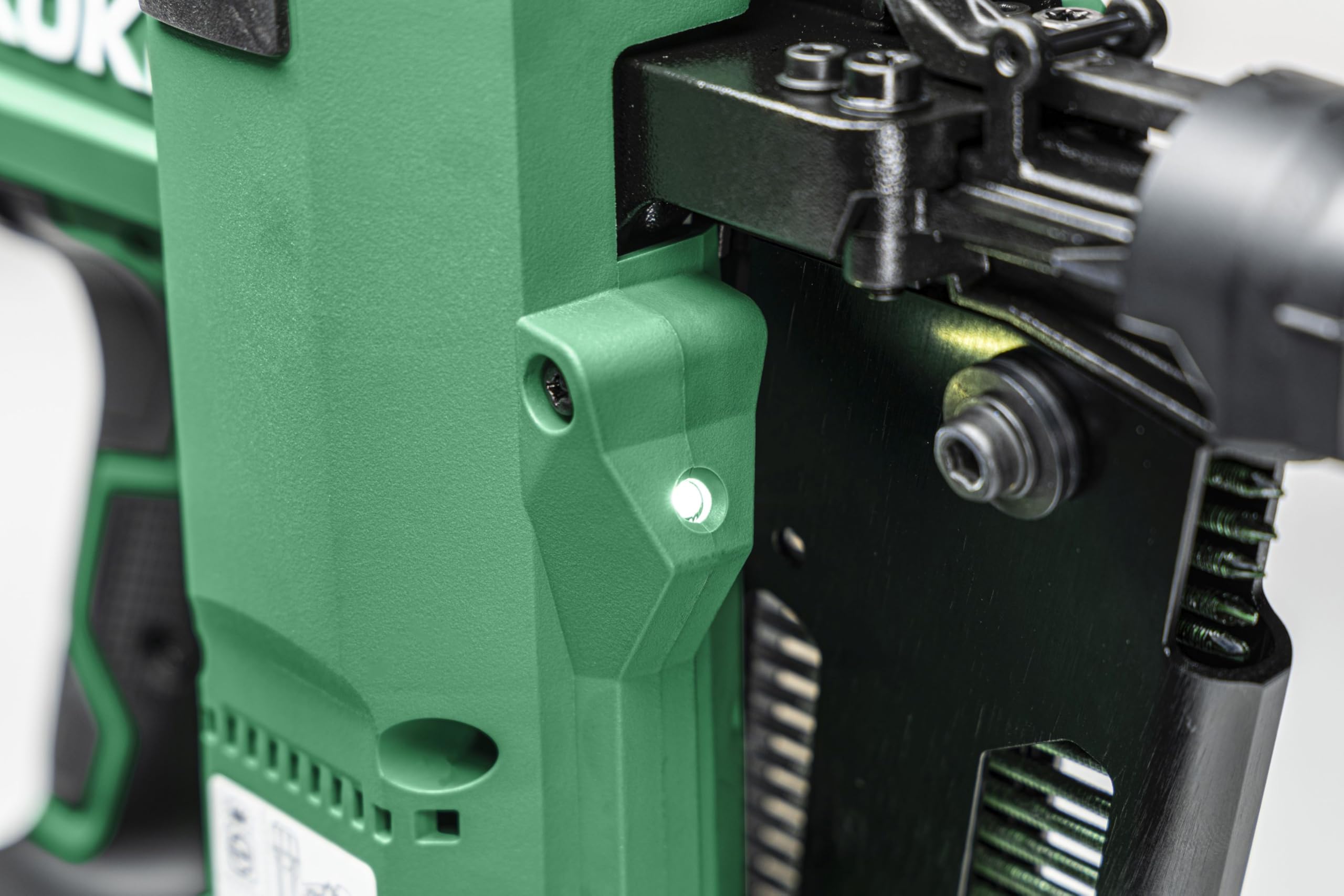 HiKOKI Chiodatore per strisce a batteria, 21° – 18 V, chiodi da 50 – 90 mm – Compatto, leggero, potente, luce LED, motore senza brushless, trasmissione a molla d'aria, regolazione della profondità