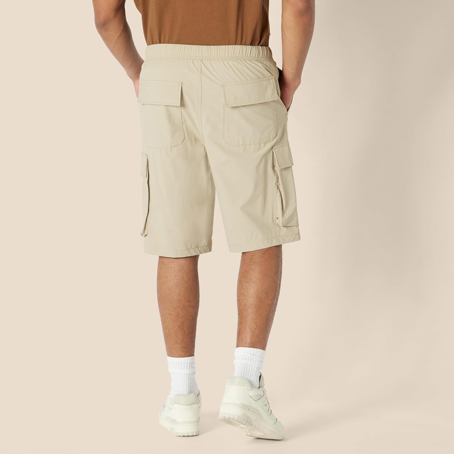 Amazon Essentials Men's Loose-Fit 11" Long Cargo Shorts - Image 2