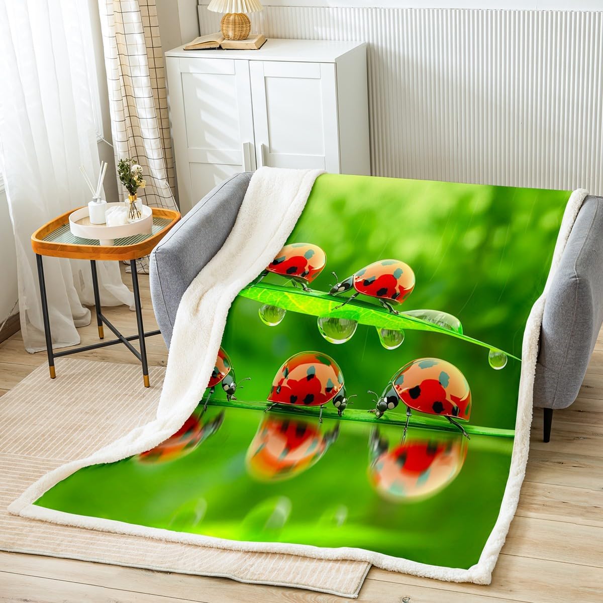 Feelyou Ladybug Fleece Throw Blanket Red Ladybugs Sherpa Blanket Green Nature Plant Plush for Bed Sofa Couch Teensrainy Fuzzy Queen 90" X90