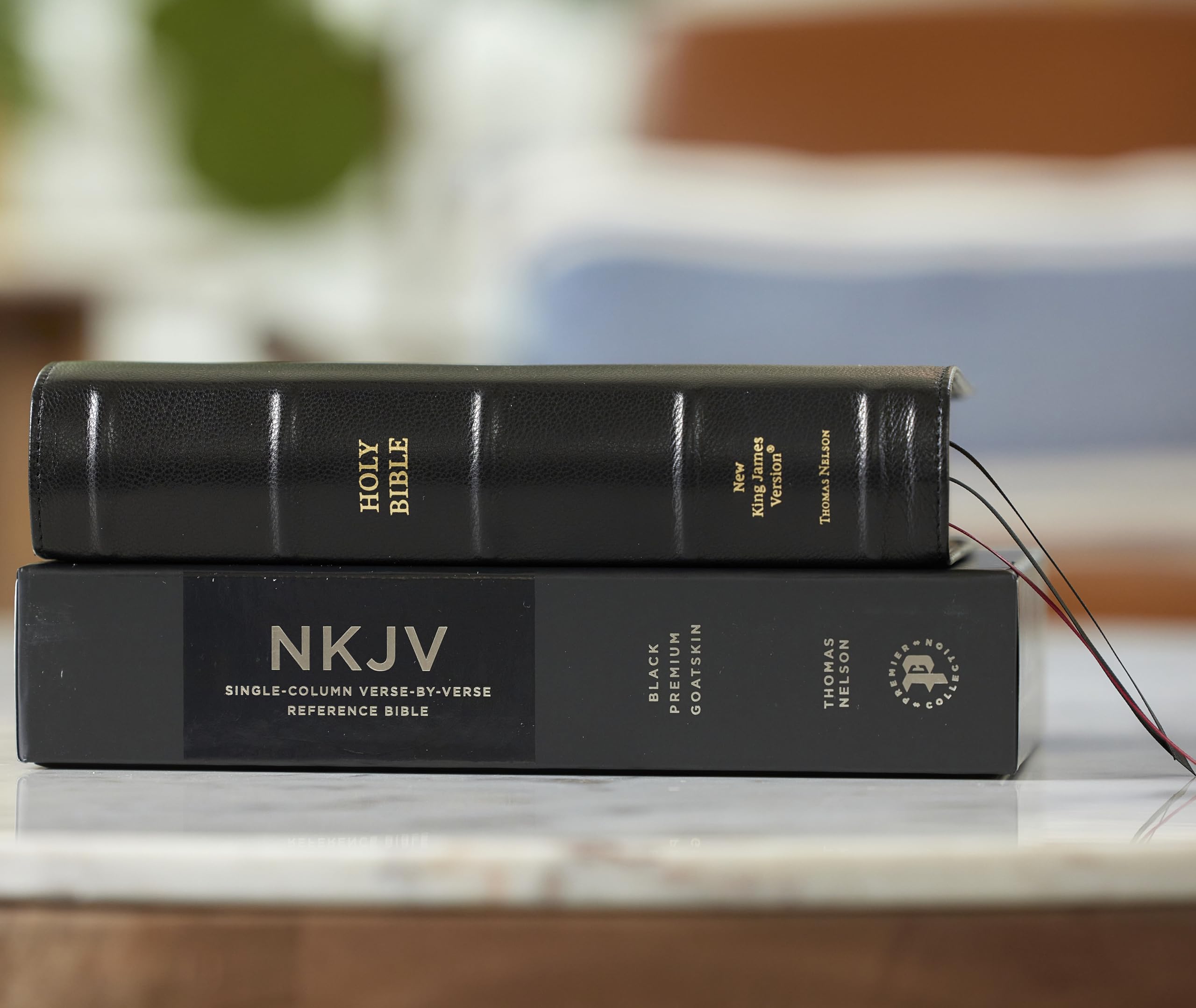 NKJV Bible: Single-Column Verse-By-Verse W/ 72,000 Cross-References, Black Goatskin Leather, Premier Collection, Comfort Print: New King James ... Premier Collection, Comfort Print