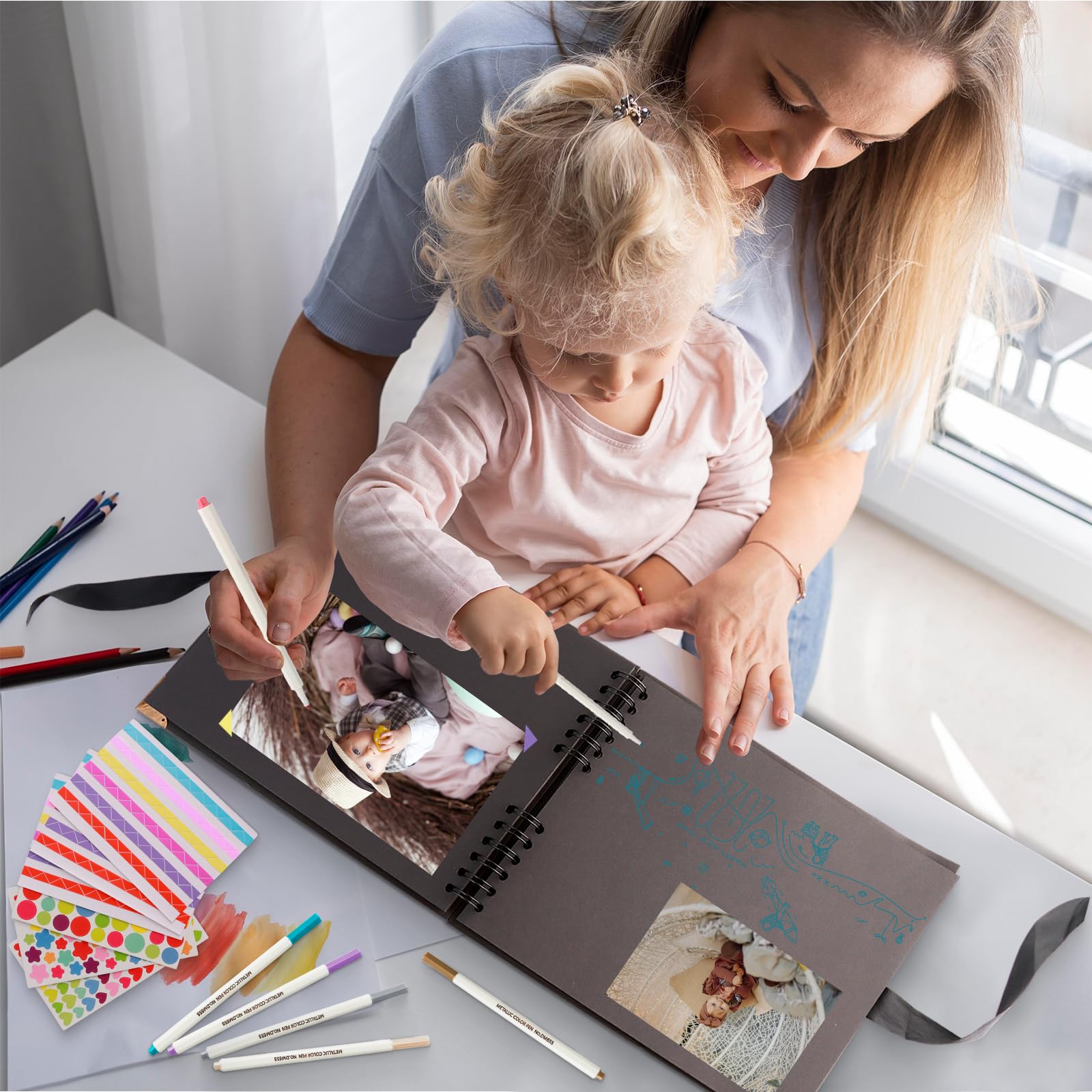 Álbum de Fotos Scrapbook 80 Páginas 29x21.5cm con Bolígrafos Metálicos y Pegatinas