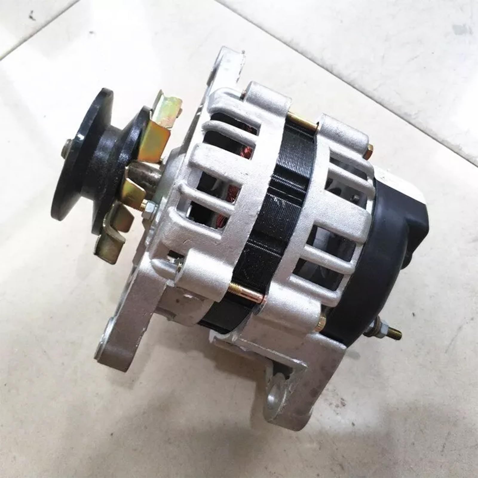 Generatore AC A Magnete Permanente Senza Spazzole 2000W 110V/220V, Alternatore A Bassa Velocità In Rame Puro Con Regolatore Di Tensione Per Casa, Esterno, Eolico O Idrico(220V)