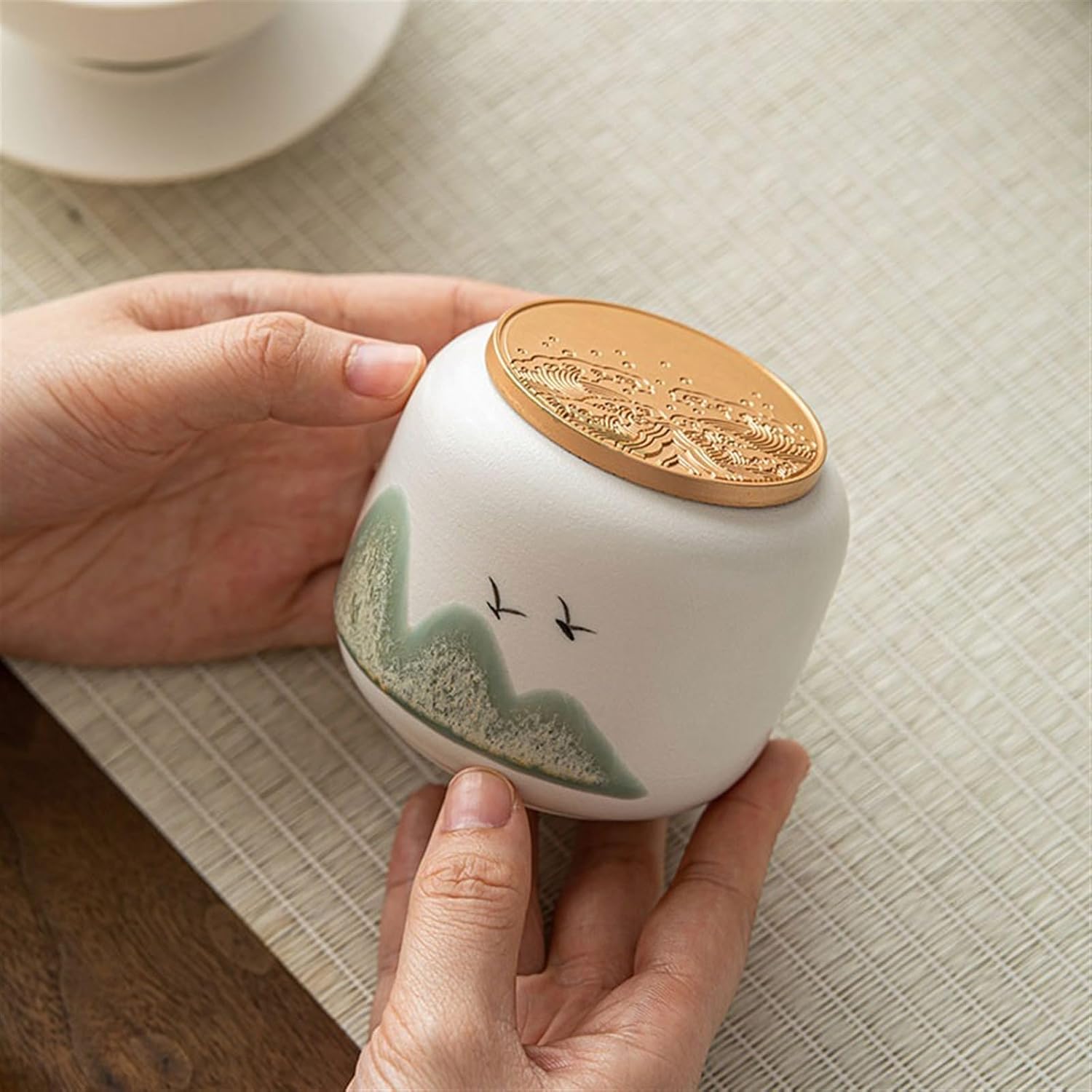 Tea Tin Small White Ceramic Hand-painted Sealing Jar Household Storage Organizer Tea Warehouse Canisters Container