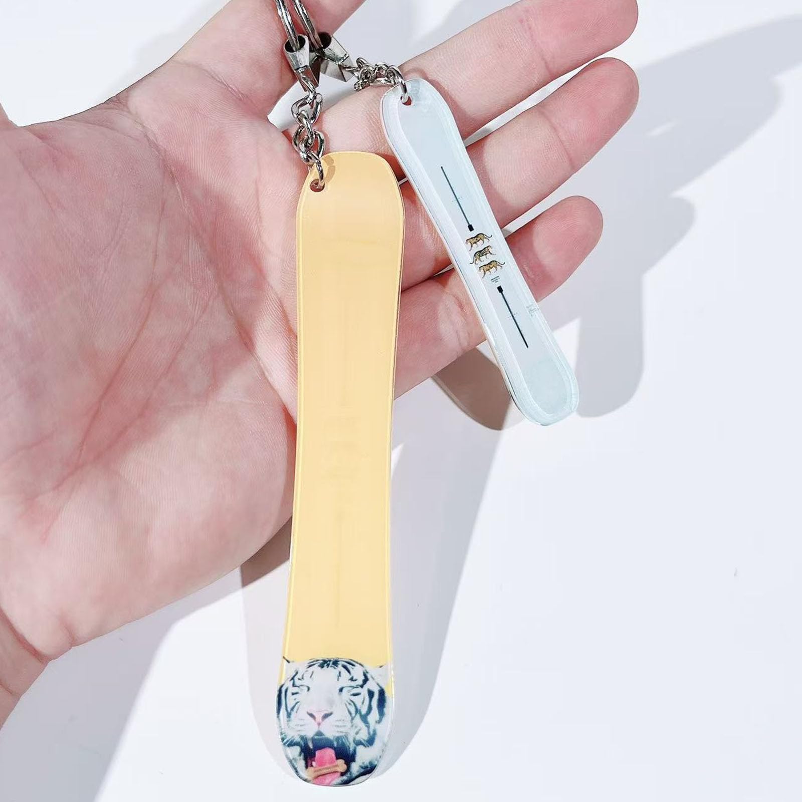 Amazon.co.jp: 小型スノーボードキーホルダー軽量アクリルキーリング
