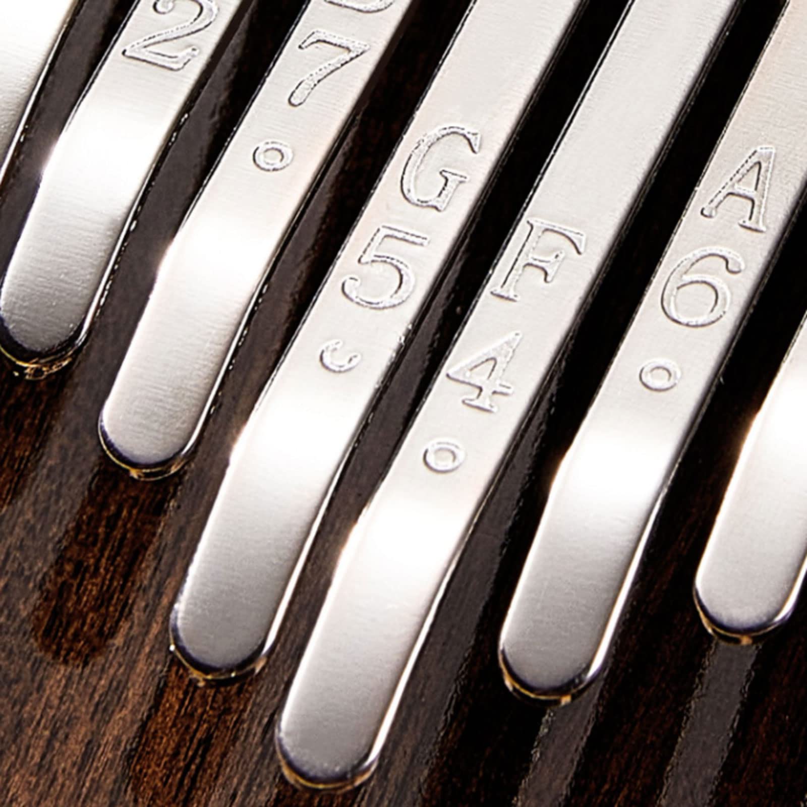 Exquisiter Klang Daumenklavier mit 17 Tasten, 21 Tasten aus Holz, Mahagoni-Körper, Metalltasten, Button-Down-Bend-Design, tragbares Musik-Keyboard Einfach zu Spielen