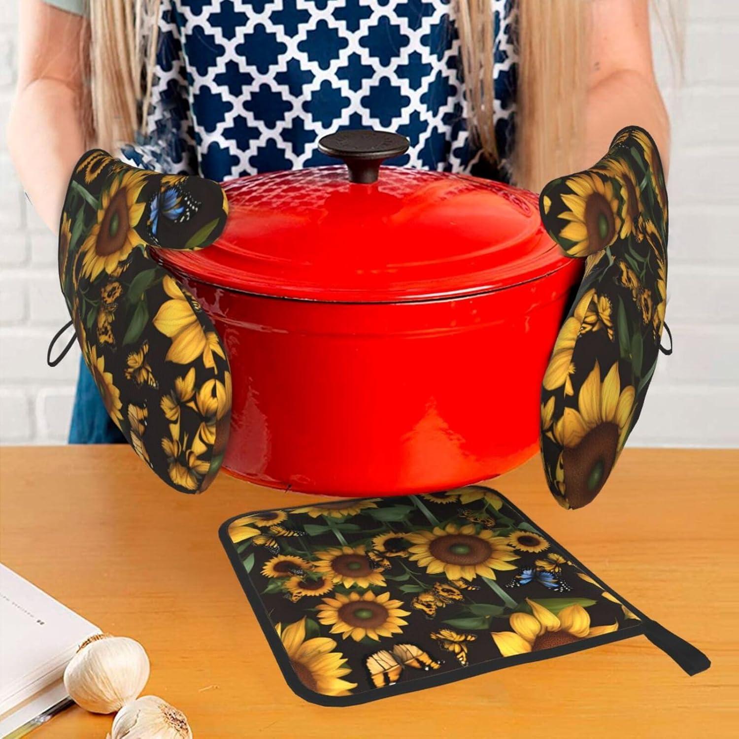 Sunflower Floral Butterflies Art Print Heat Resistant Microwave Gloves, Used for Baking, Cooking, and Fashion Kitchen Essentials