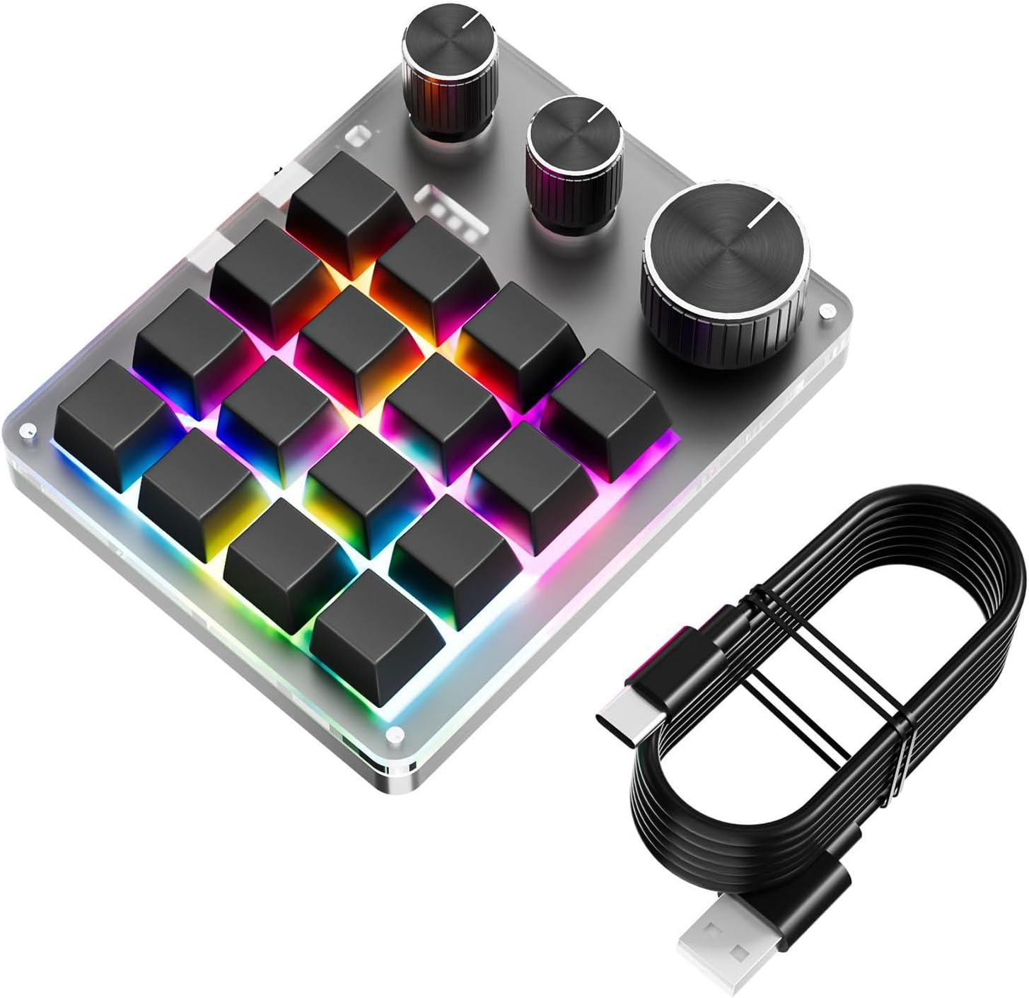 Connecting the SUNGOOYUE programmable keyboard to a computer via USB cable.