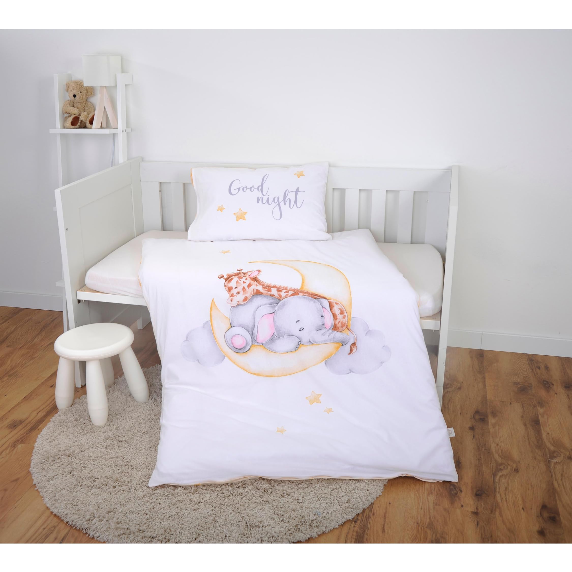 Herding Biancheria da Letto per Bebè Sleeping on the Moon, MADE IN GREEN by OEKO TEX, Federa 40 x 60 cm con Chiusura a Busta, Copripiumino 100 x 135 cm con Chiusura a Bottoni, Cotone, Flanella