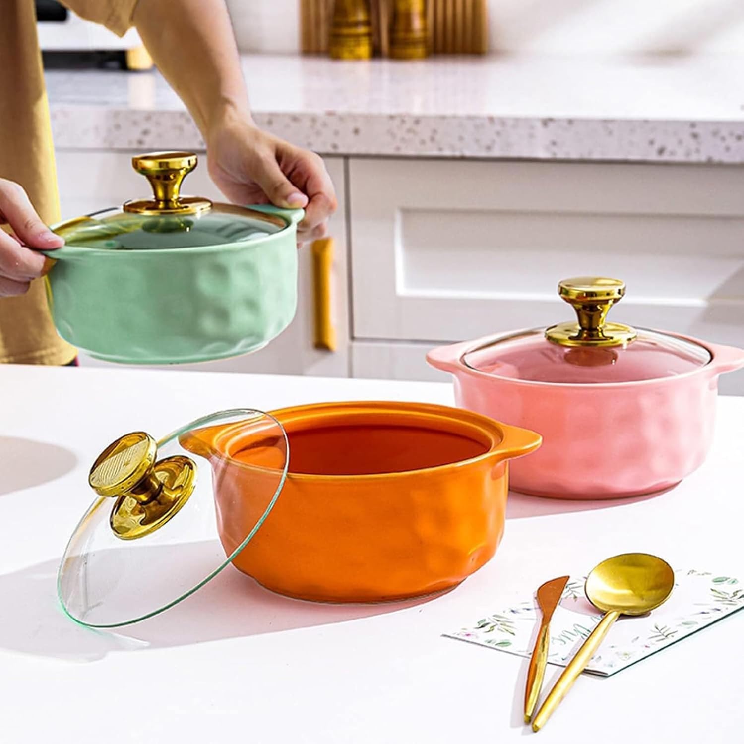 Ceramic Soup Tureen with Glass Lid, 1L Large Porcelain Serving Soup Bowls for Restaurant Home Kitchen Decoration Cute Ceramic Covered Soup Tureens for Home Office College Dorm