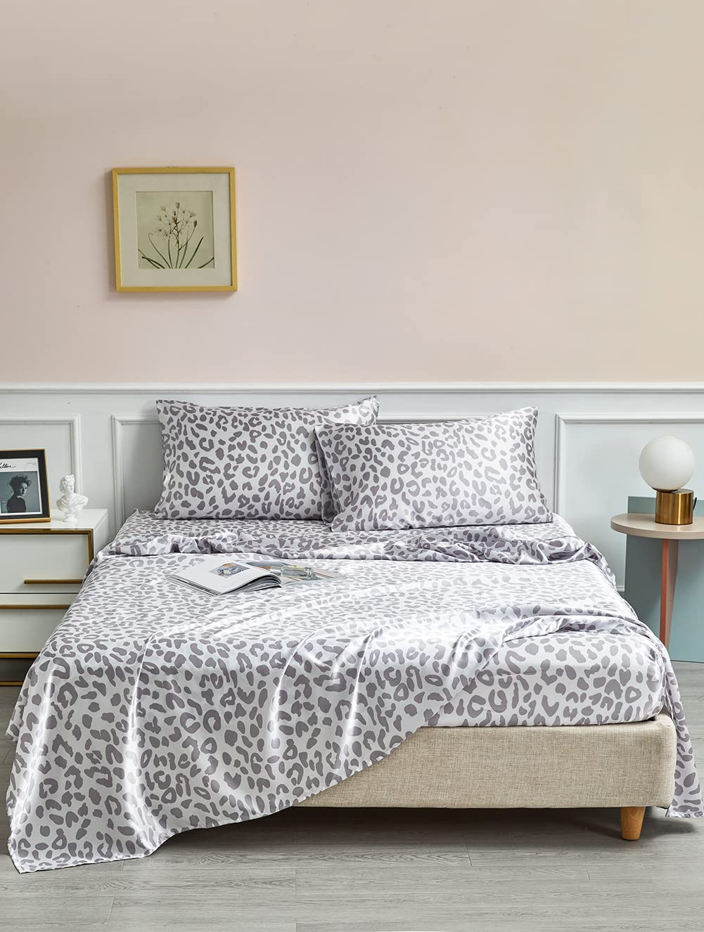 JHCHMX King Sheet Set Grey Leopard Satin Bed Sheets Double Set,4 Pieces Sheets Set (Deep Pocket Fitted Sheet + Flat Sheet + 1 PillowCases )Ultra-Soft Silky Grey Leopard Sheets King