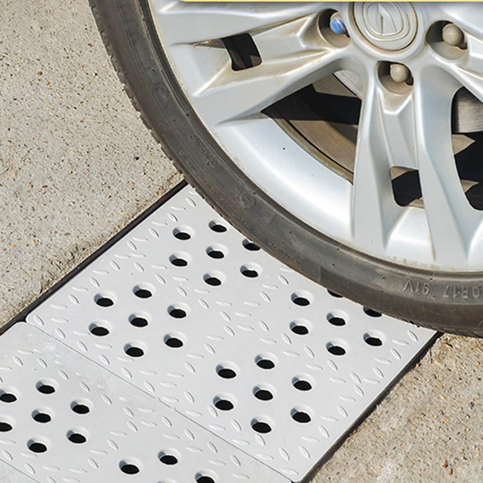 GLDYTVF Heavy-Duty Trench Drain Grate with Holes, 50x30x2cm, 2-4cm Thick Drain Cover for Driveway, Sidewalk, Garden, Parking, Porch – Durable Sewer Grating Kit