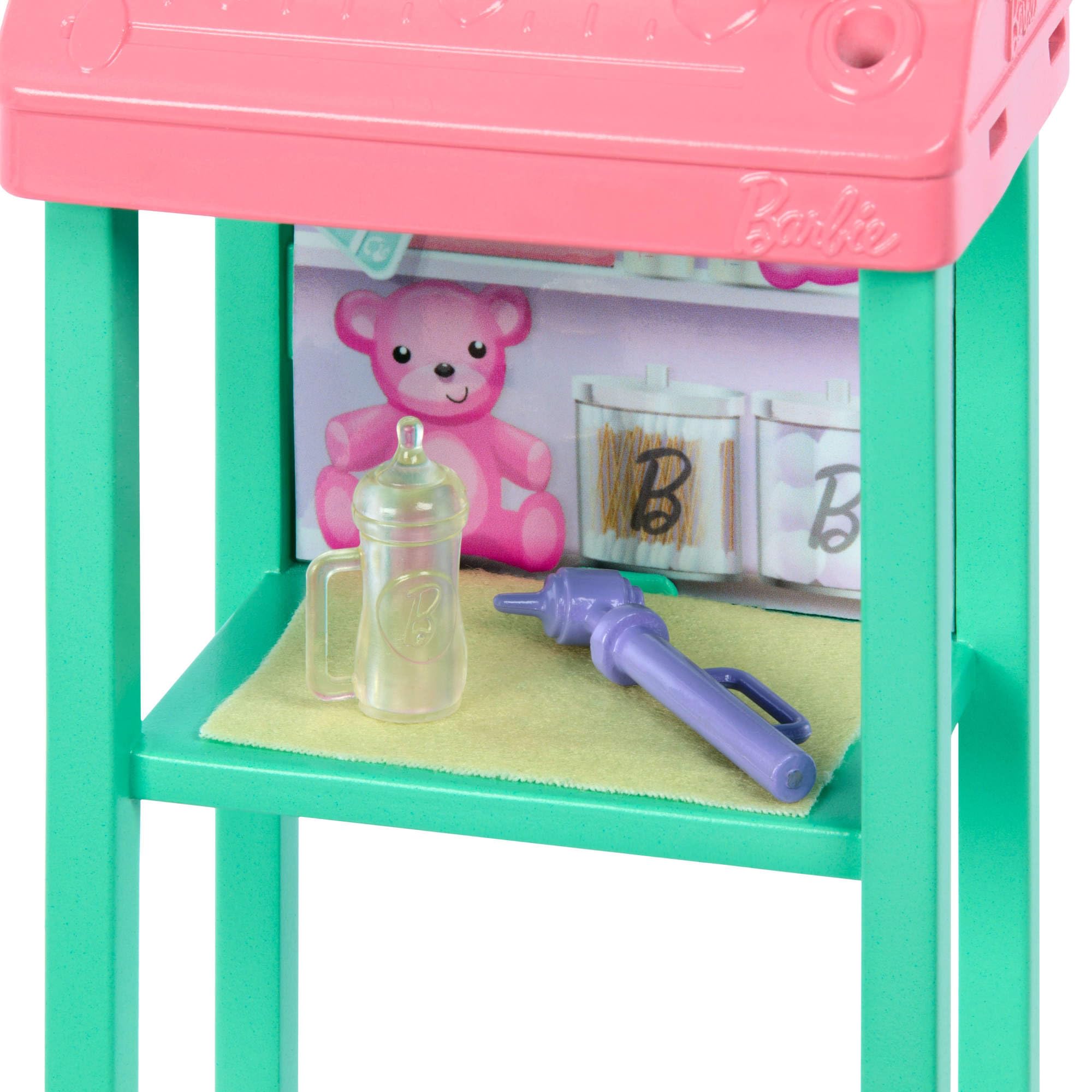 Barbie Carriere - Pediatra, set bambola bionda con divisa da medico rosa e un neonato, stetoscopio, mobili e accessori inclusi, giocattolo per bambini, 3+ anni, JCR72