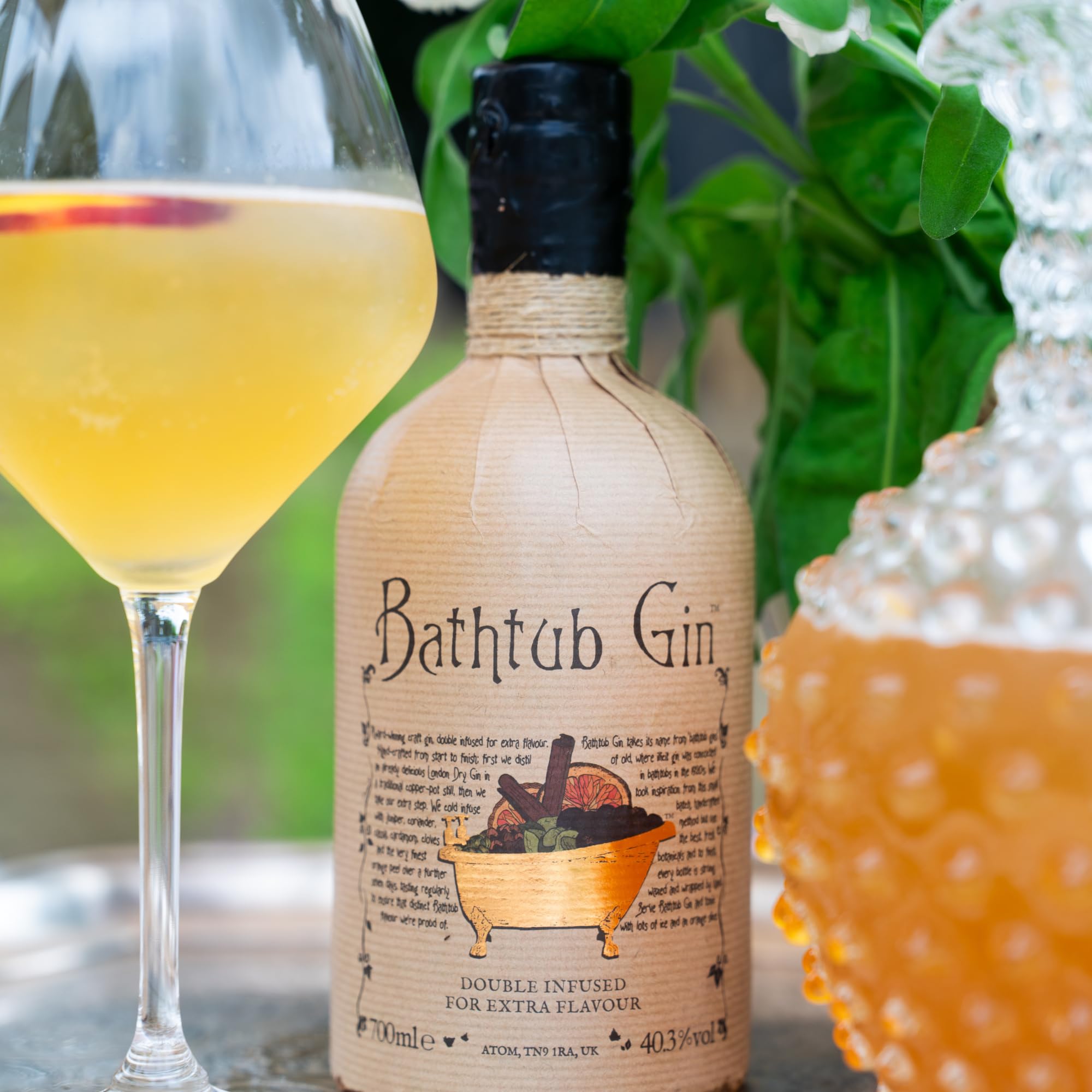 Amazon.co.jp: マスター オブ モルト バスタブ ジン [700ml ] : 食品