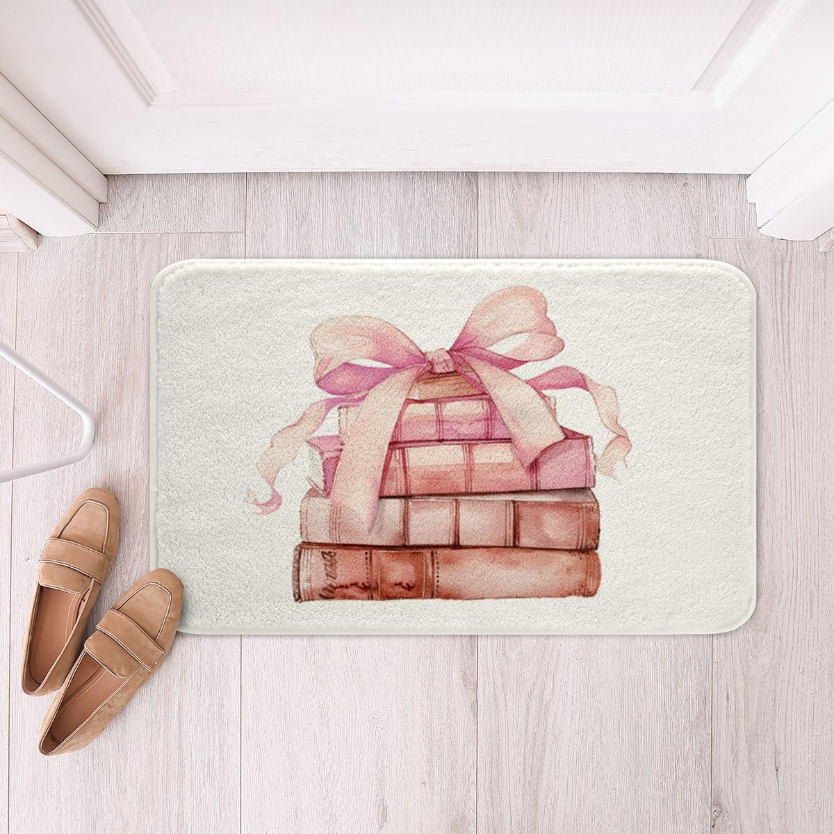 Tapis de bain pour enfants rose et blanc idéal pour une salle de bain moderne et ludique