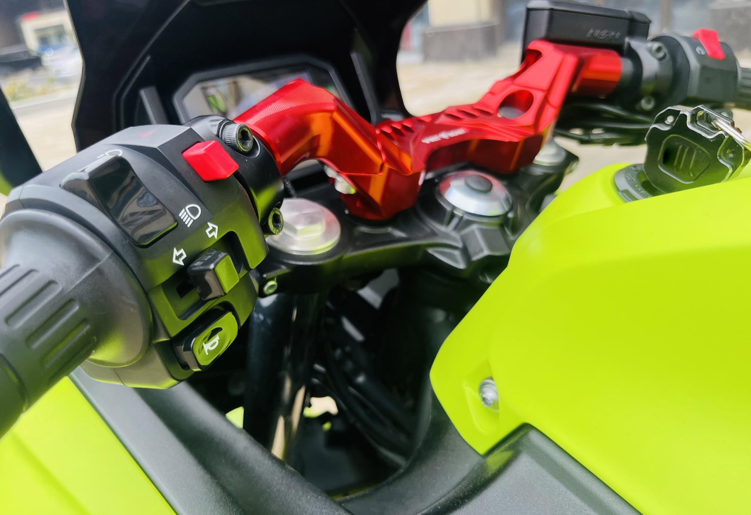 Manubri Add-On in Alluminio Compatibili con Kawasaki Ninja 650 2017-2026 Inferiori allo stock, Migliori dello stock