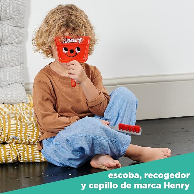 Foto 4 de 6 de Casdon Juguetes Henry and Hetty. Carrito de Limpieza Henry Deluxe. Set Rojo Inspirado en Henry con Aspiradora…