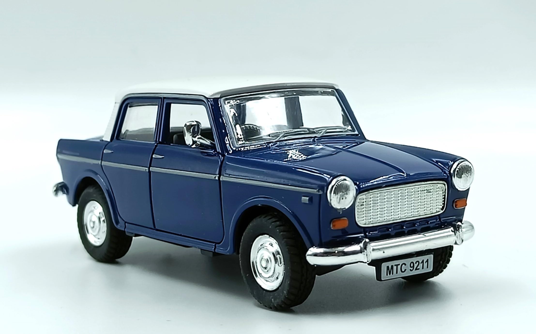 Omiyage Nostalgic Fun: Pull Back Plastic Queen 70s Classic Padmini Car Toy (Random Colour) (B0CZLJP5V7) Amazon Price History, Amazon Price Tracker