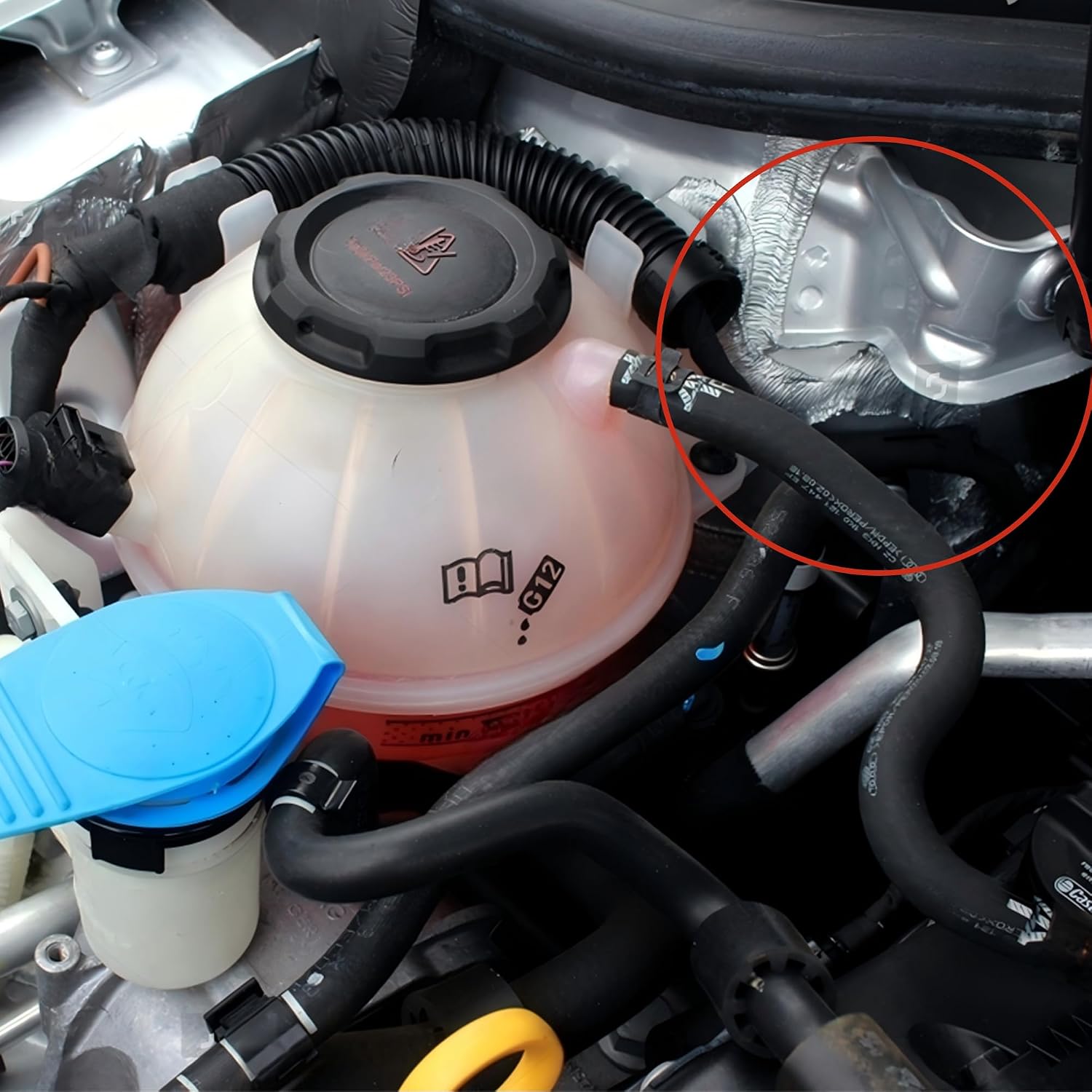 Radiator Coolant Expansion Tank Bleeder Screw Reservoir Plug for BMW Z4 2003-2015 Replace 17111712788 1Pcs Gold