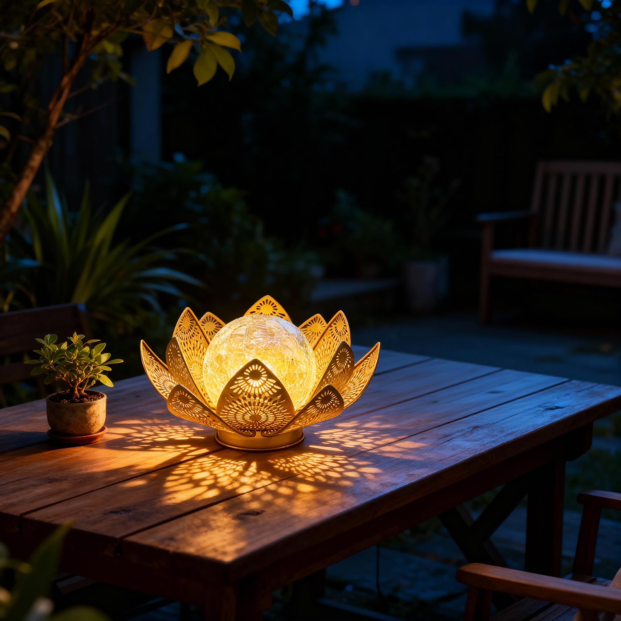 Solarleuchten für den Außenbereich, wasserdicht, IP65 – Lotusblumenlaterne mit Craquelé-Glas & Metallblüten, Gartendekoration für Terrasse, Weg, Rasen, automatisches Ein-/Ausschalten, Geschenk