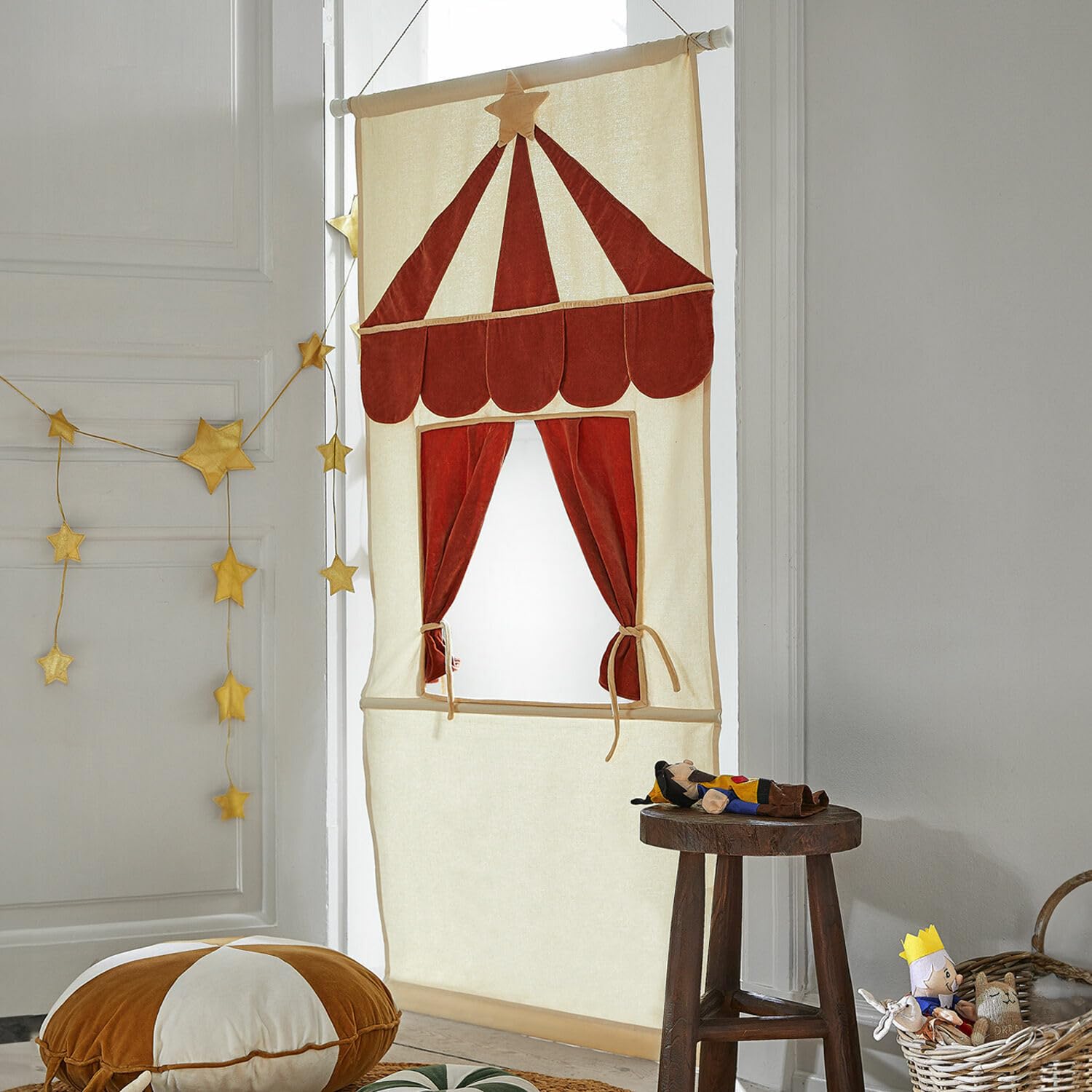 Loberon Puppentheater Papillou, Einfaches Aufhängen, Farbintensives Design, Kreatives Spielen, Kinderzimmer, Baumwolle, Eisen, Kunststoff, rostrot/Creme