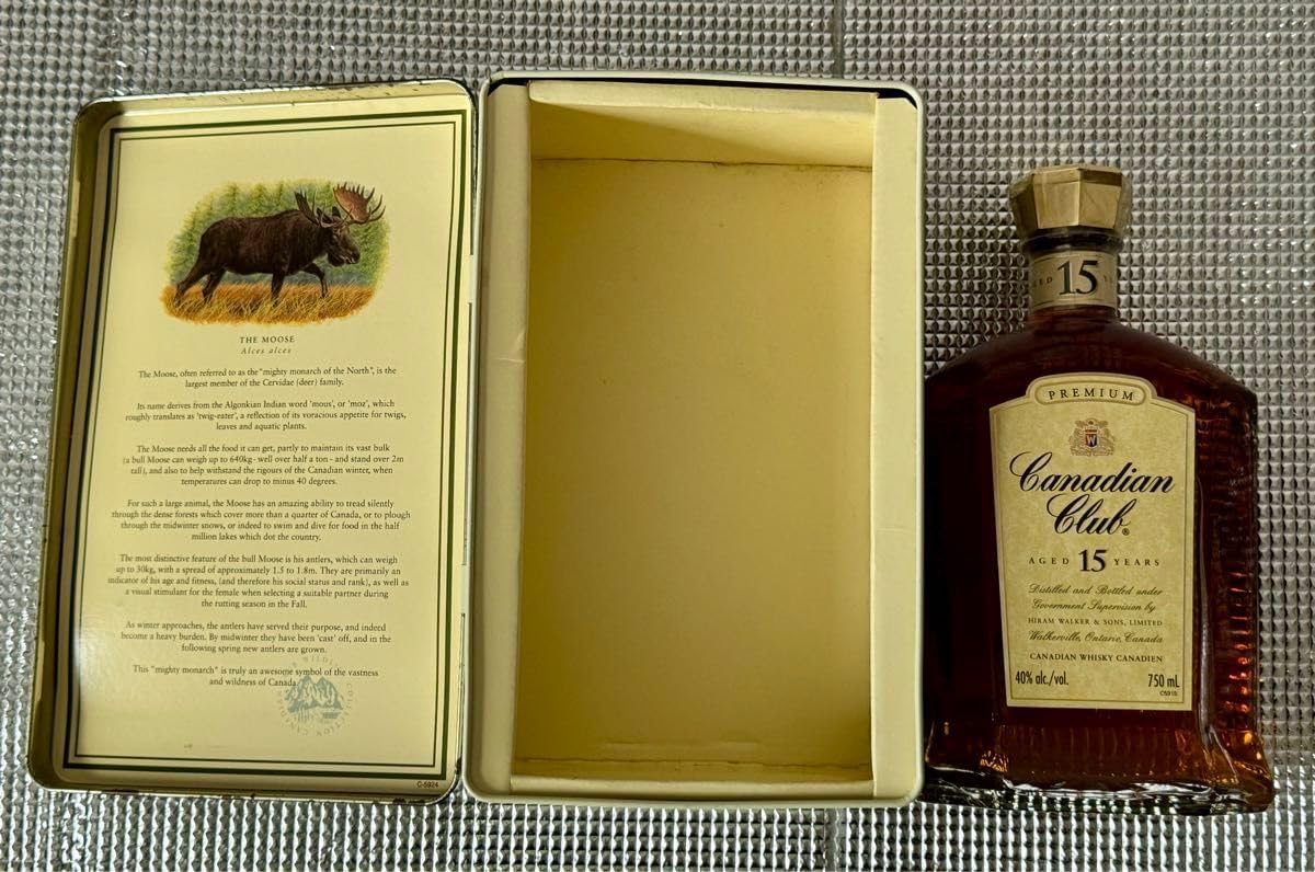 中国 大明萬暦年製款 赤絵 鳳凰人物文 梅瓶 V R7283 中国 大明萬暦年製