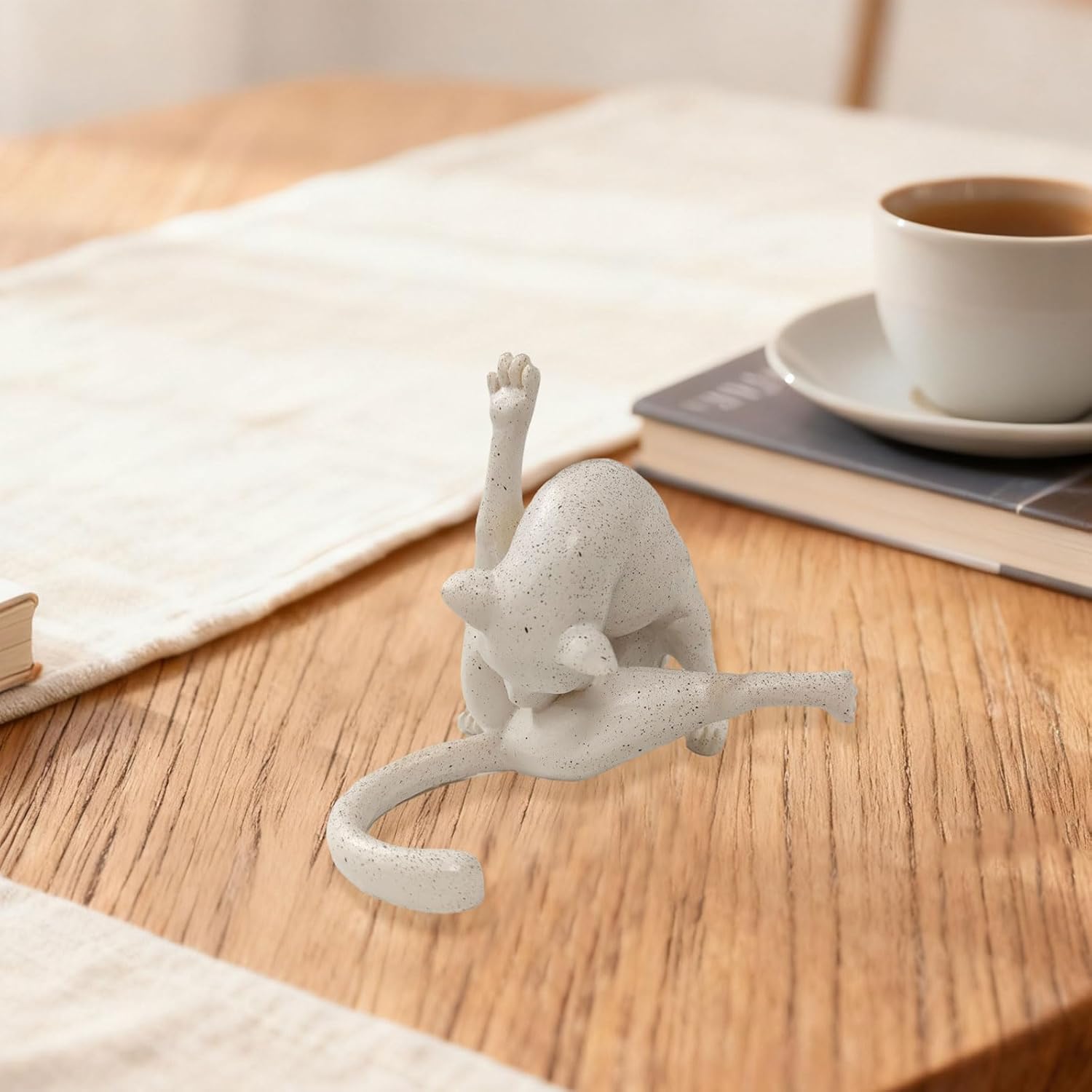 No Shame Cat Licking Butt Sculpture, Funny Cat Figurine Home Decor, Whimsical Kitty Ornaments Centerpiece, Artificial Resin Kitty Statues Decor Gifts for Cats Lovers, White Cat, 1 Piece