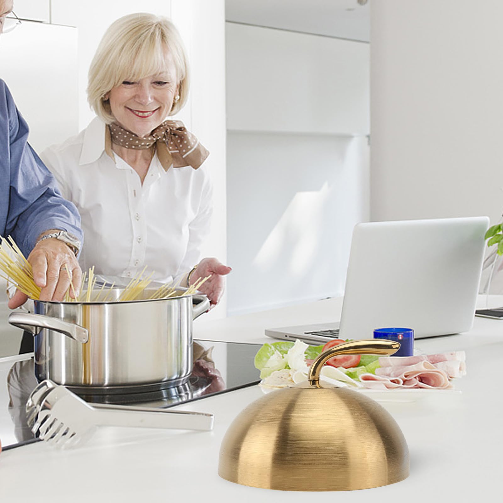 TOPPERFUN Steakabdeckung Zentrale Wärmeverteilung Edelstahl 20cm mit Griff Robuste Plancha Abdeckung Goldfarbener Steakdeckel für Grill und Outdoorküche