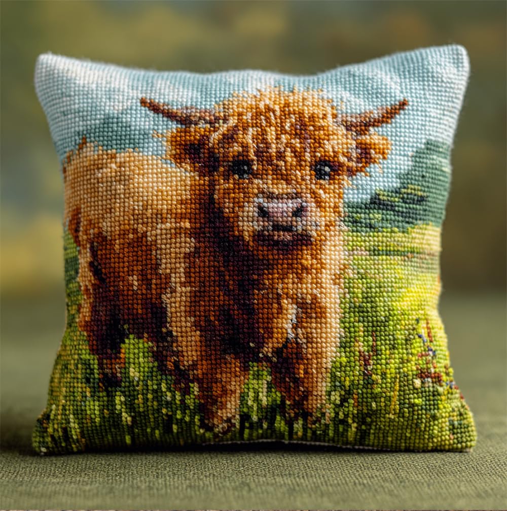 Henypt Cross Stitch Kit Cushion Complete Set Baby Scotland Highland Cow On The Grass 17.7X17.7In(45X45Cm) Decoration Manual Embroidery Kit Set Adult Art Creative Gift DIY Printed Cross Stitch Embro
