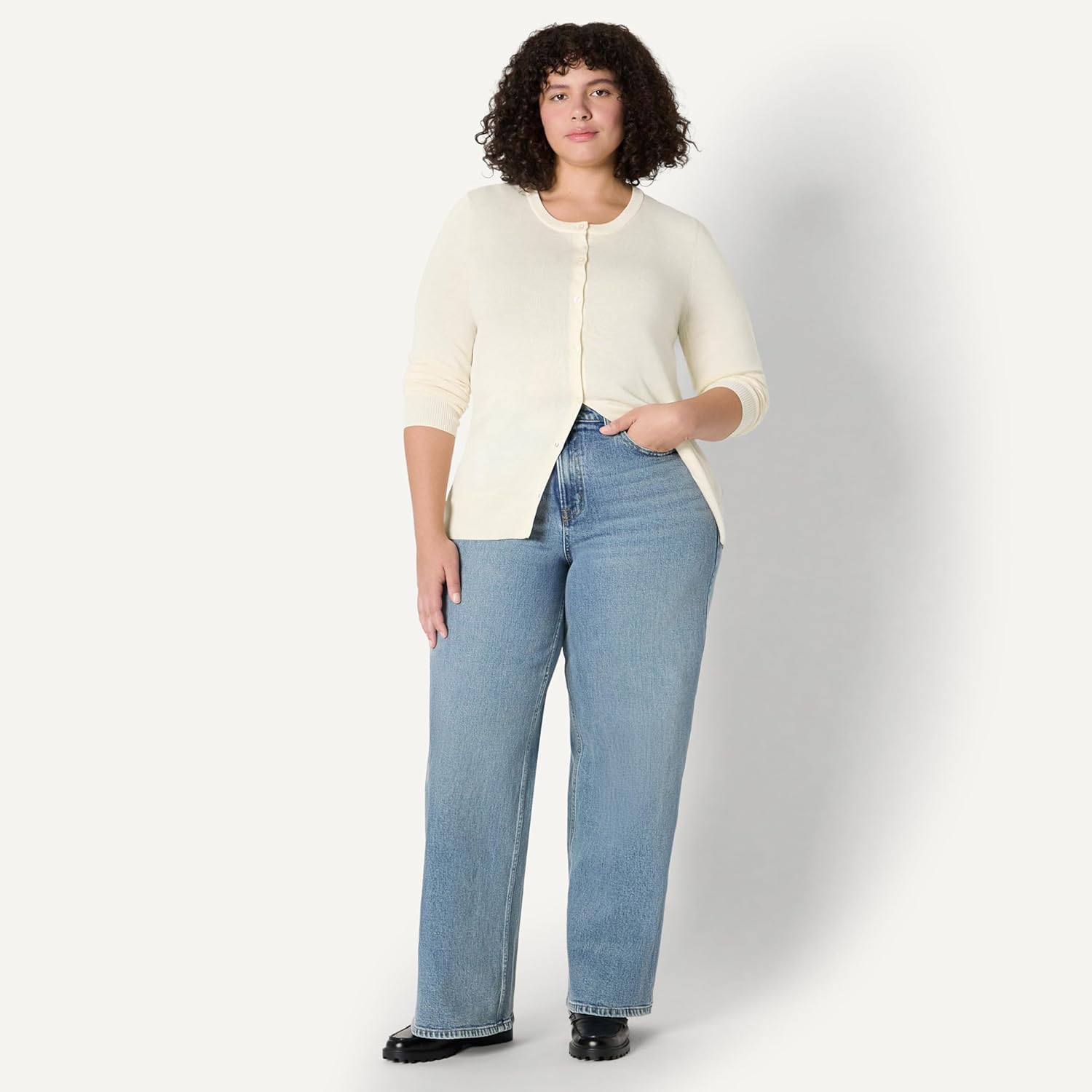 Amazon Essentials Women's Lightweight Crewneck Cardigan Sweater (Available in Plus Size) - Image 8