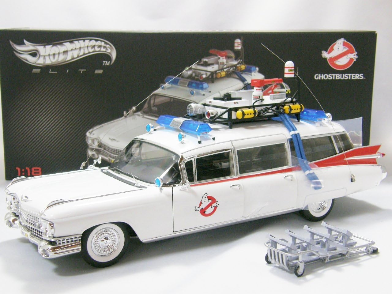 Mattel - Ghostbusters Diecast Model 1/18 Ecto-1 1959 Cadillac Hotwheels E