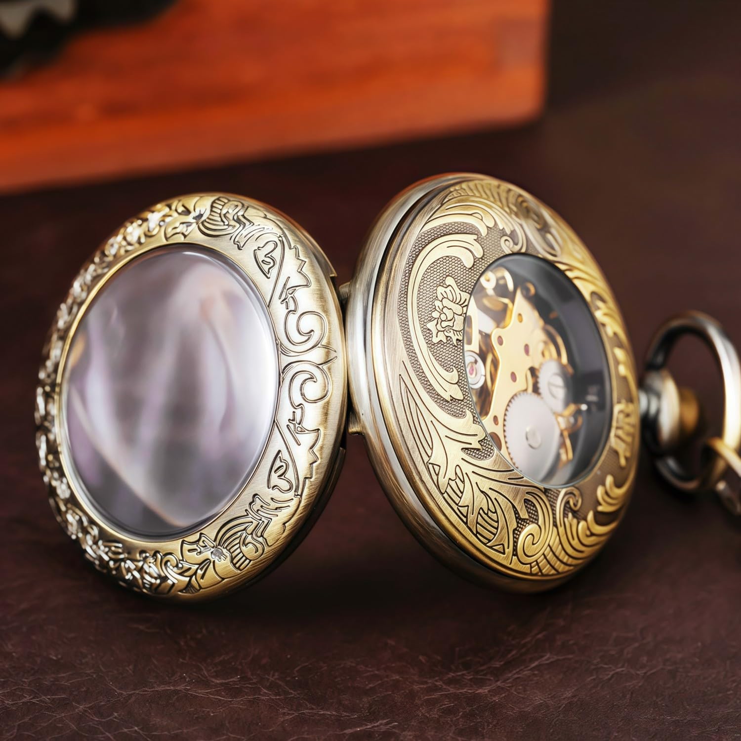 Orologio da tasca meccanico, per uomo e donna, con lente d'ingrandimento speciale, cassa incisa, numeri romani con catena, bronzo