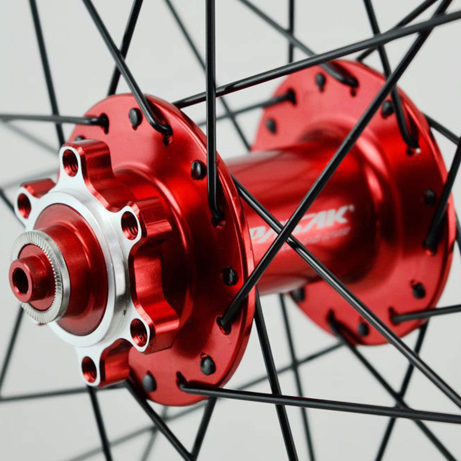 Zestaw kół rowerowych 26/27,5/29", felga aluminiowa o podwójnych ściankach, przednie koło z 2 łożyskami, tylne koło z 5 łożyskami, 7-12 biegów, szybkozamykacz.