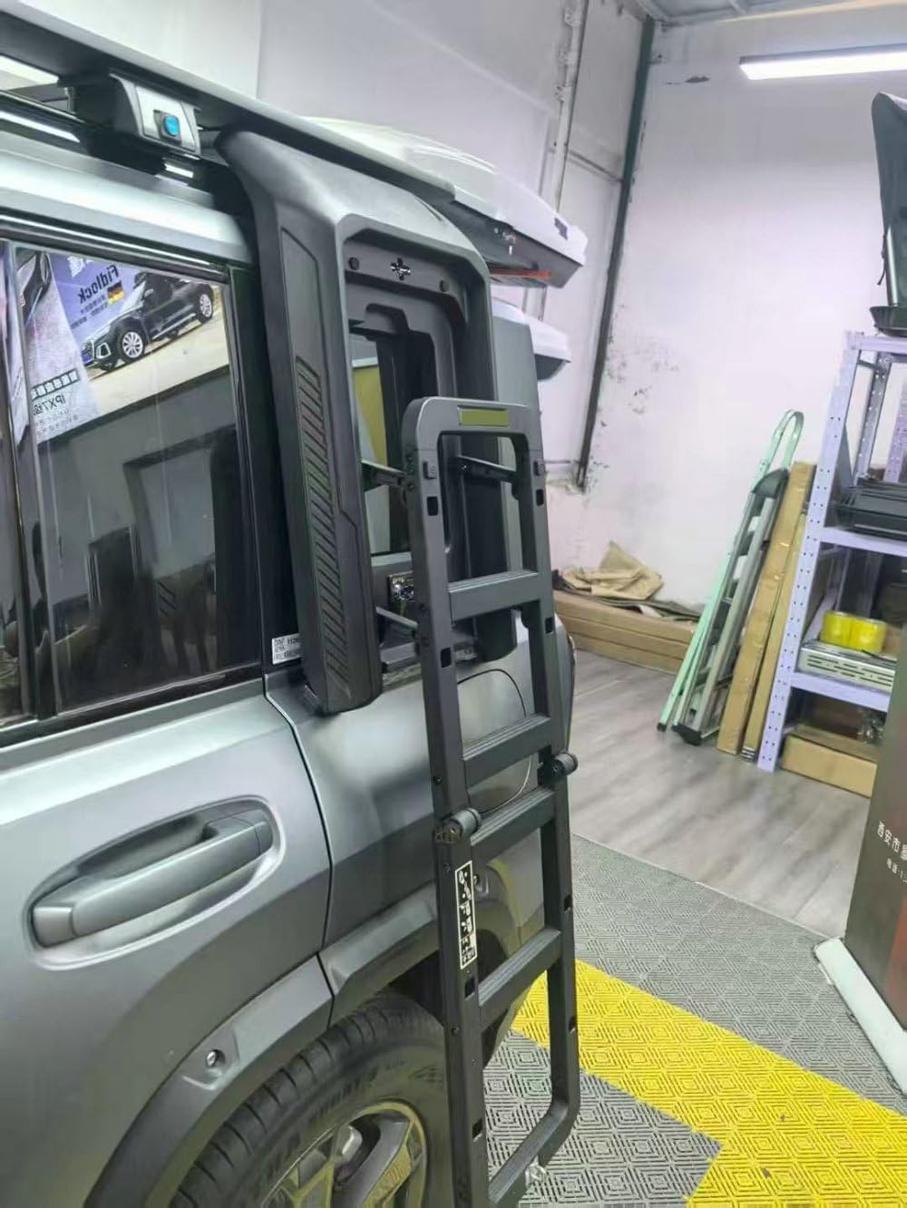 FTAPACCE Foldable Liftable Ladder Roof Rack Access Side Ladder Fits for Land Rover Discovery LR4 2010-2016 (Black Purple)