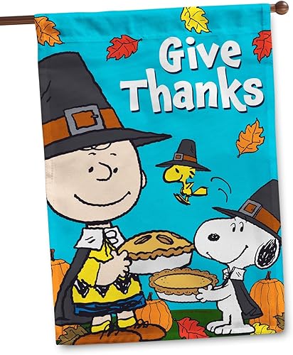Flagology. Com, PEANUTS® Give Thanks Charlie Brown and Snoopy - Bandera de casa de 28 x 40 pulgadas, bandera para exteriores, tela exclusiva de alta