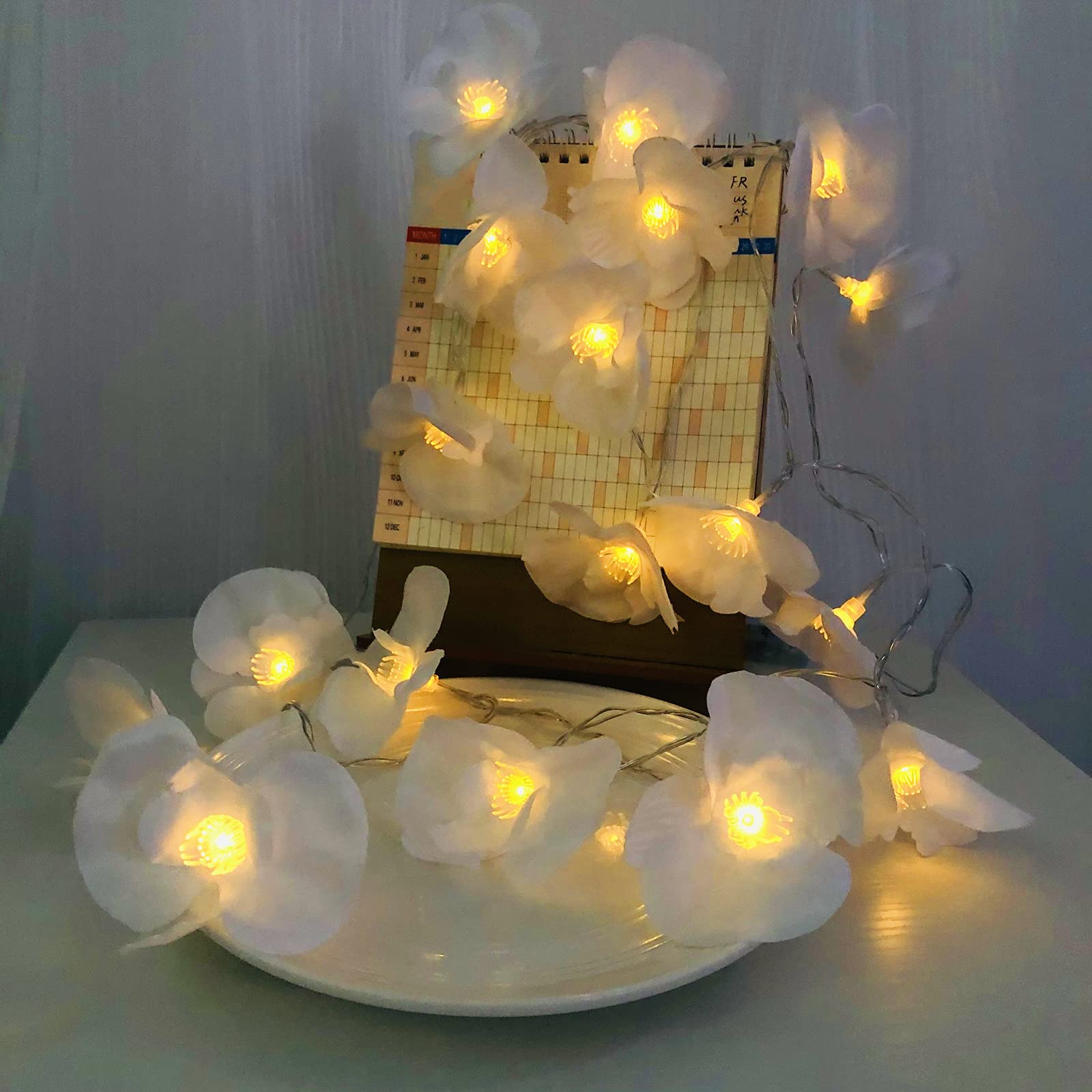 Riaxuebiy White Phalaenopsis Artificial Phalaenopsis String Lights, 20Led Fairy Lights Battery Operated Flower Garland Lights For Bedroom Home Wedding Beach Party Hair Decor (, 9.8Ft/20Led-Usb)