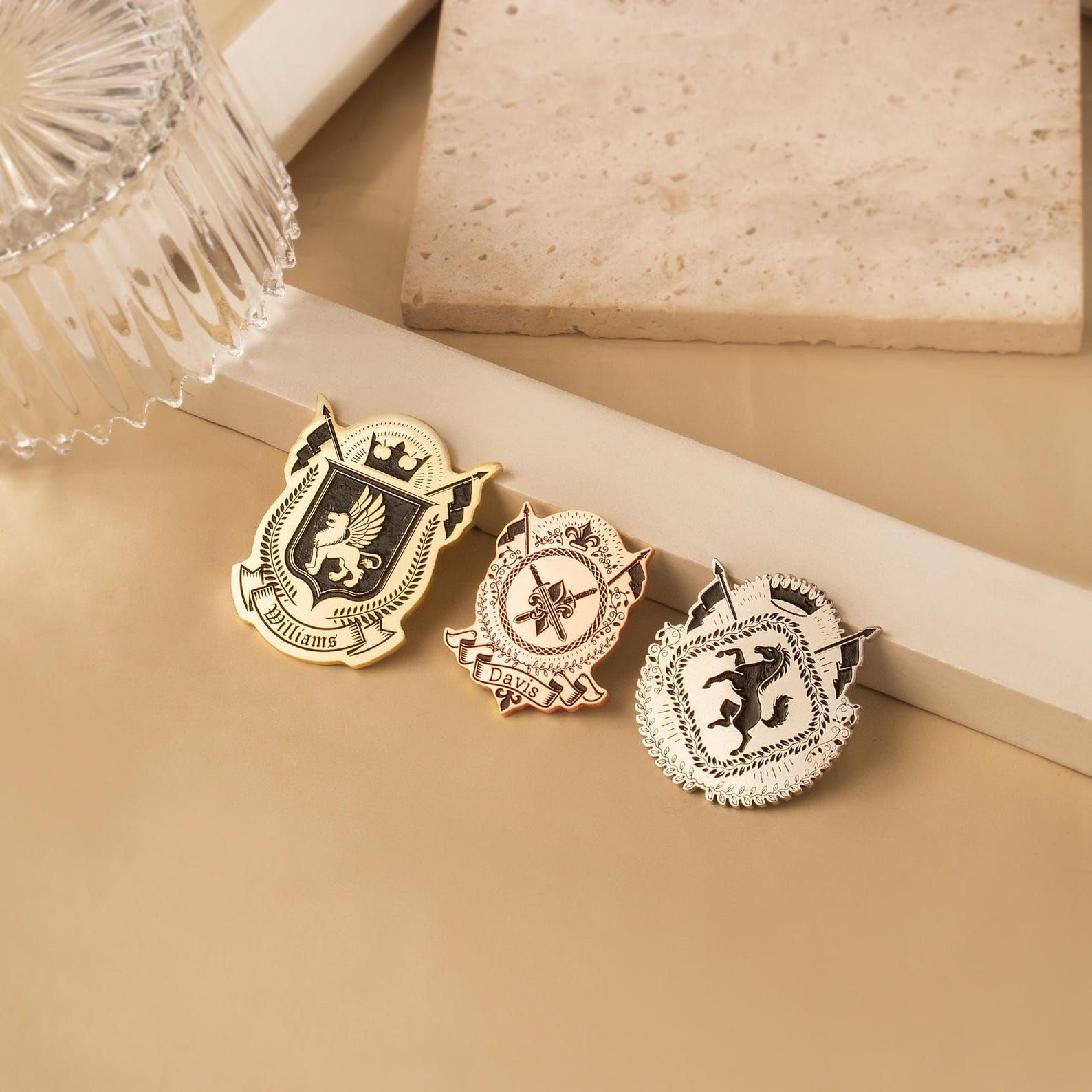 Brosche personalisierbar, Zeremonie-Stil, Familienmotiv