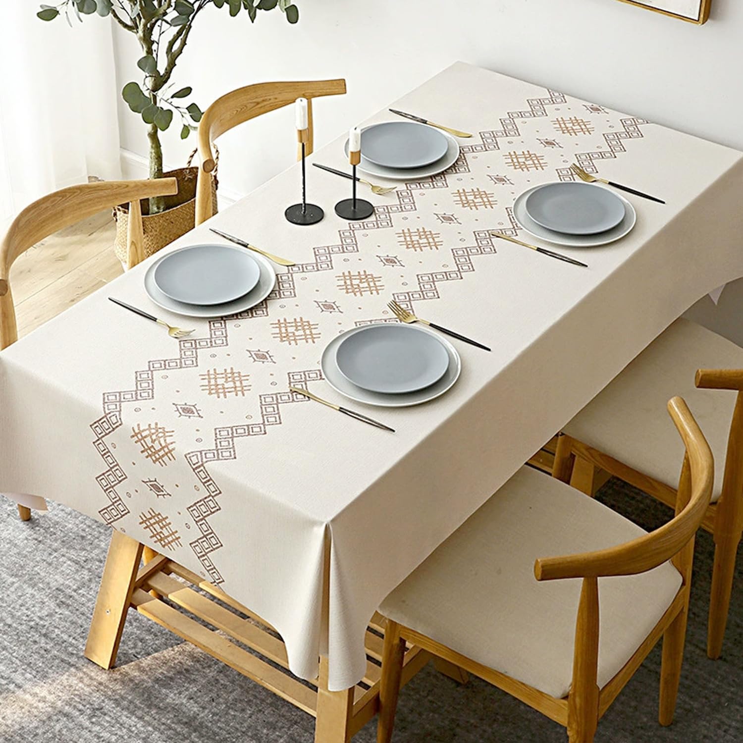 Hopeholic テーブルクロス ビニール おしゃれ テーブルカバー 撥水 PVC製 長方形 tablecloth 汚れ防止 防水 防油 北欧 テーブルマット 耐久 耐熱 ずれにくい 厚手140×180cm ベージュ