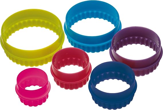 masterclass Non-Stick 2 lb Loaf Tin, 23 x 13 cm (9 x 5) & Colourworks Plastic Plain and Fluted Round Cookie Cutters, Multi-Colour, Set of Six