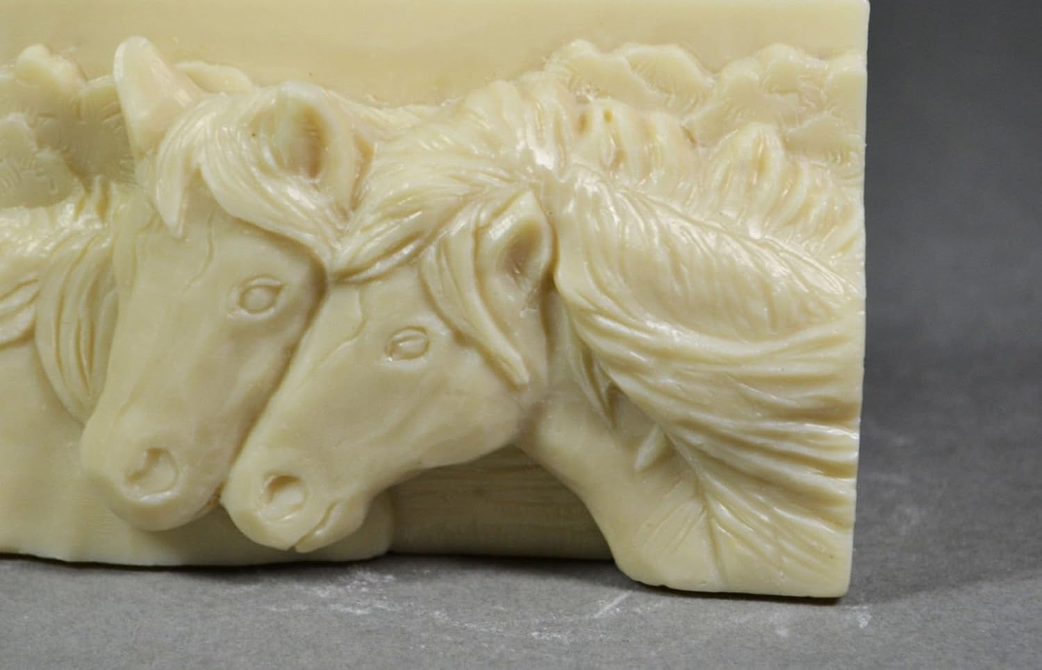 HORSE SILICONE MOLD SOAP WAX PLASTER RESIN CLAY PONY
