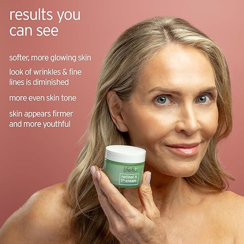 Miniatura 4 de LIFE-FLO Crema facial con retinol – Crema hidratante facial y cuello con 1% de retinol vitamina A, té verde y vitamina E – Refina la piel, minimiza