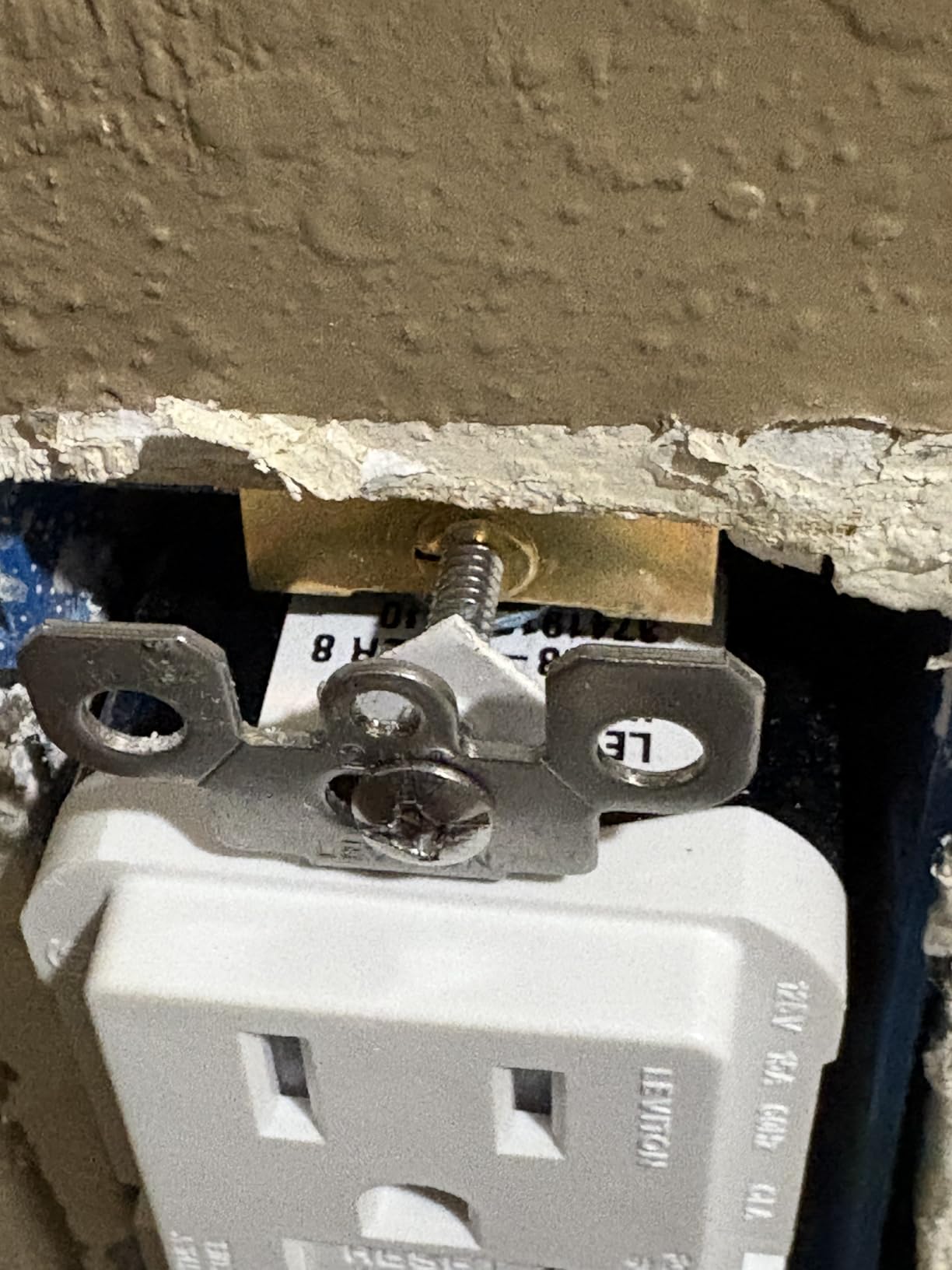 Electrical Outlet Clips