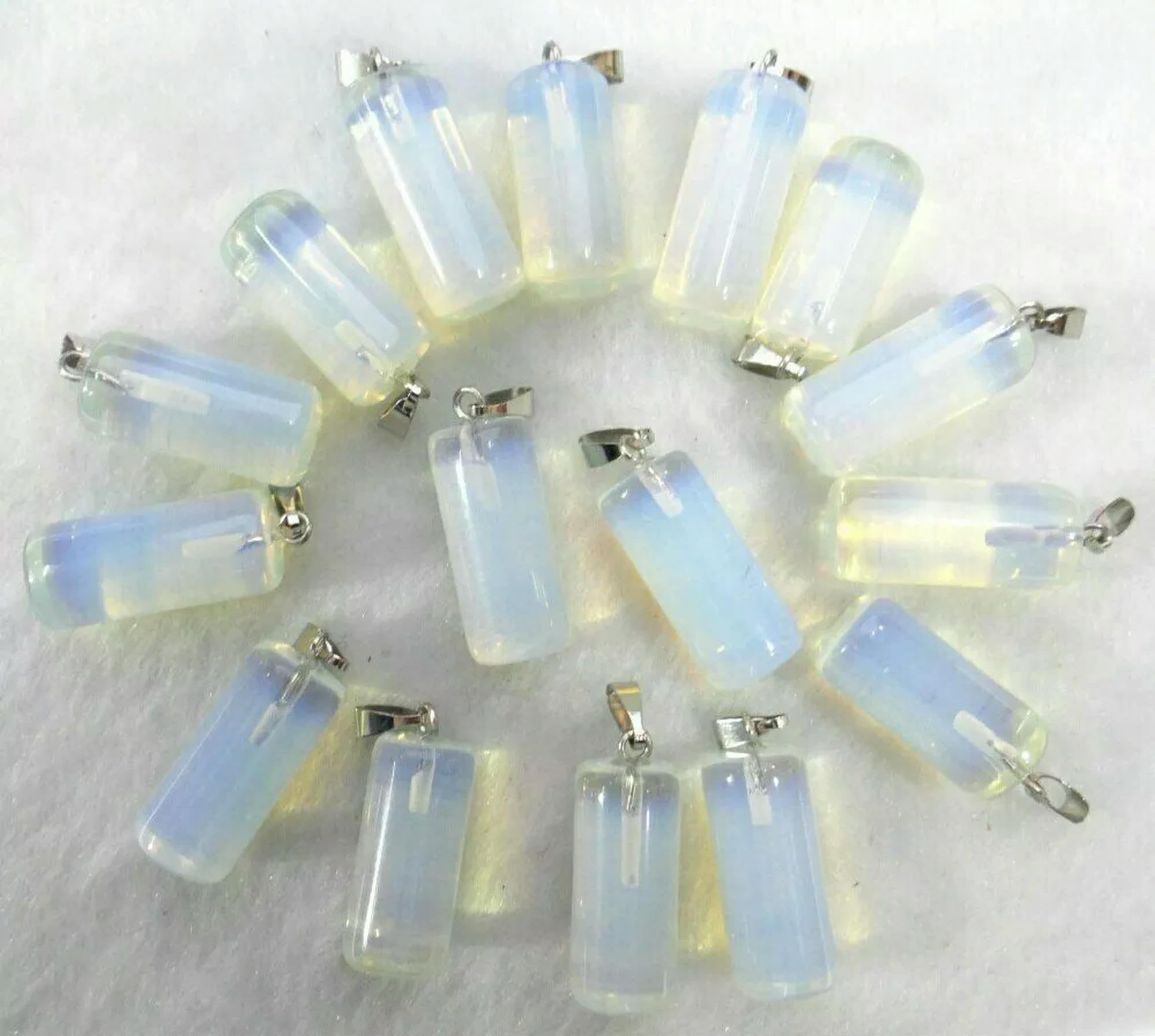Pendentifs pierre d'opale x50 : perles cylindriques pour ateliers bijoux bohèmes DIY