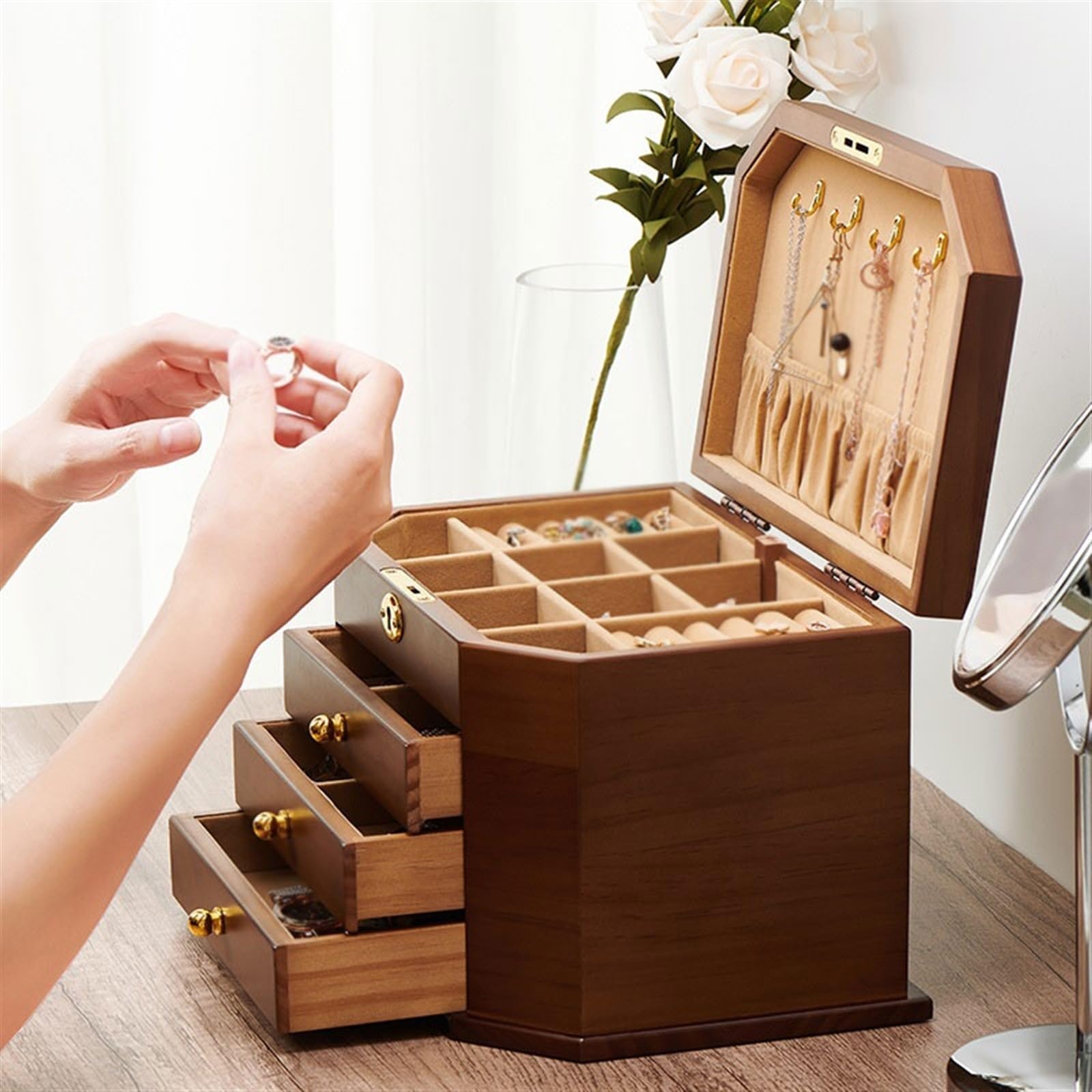 Jewelry Boxes Solid Wood Jewelry Storage Box with Lock Earrings Necklace Jewelry Box Large Capacity Simple Retro Jewelry Boxes