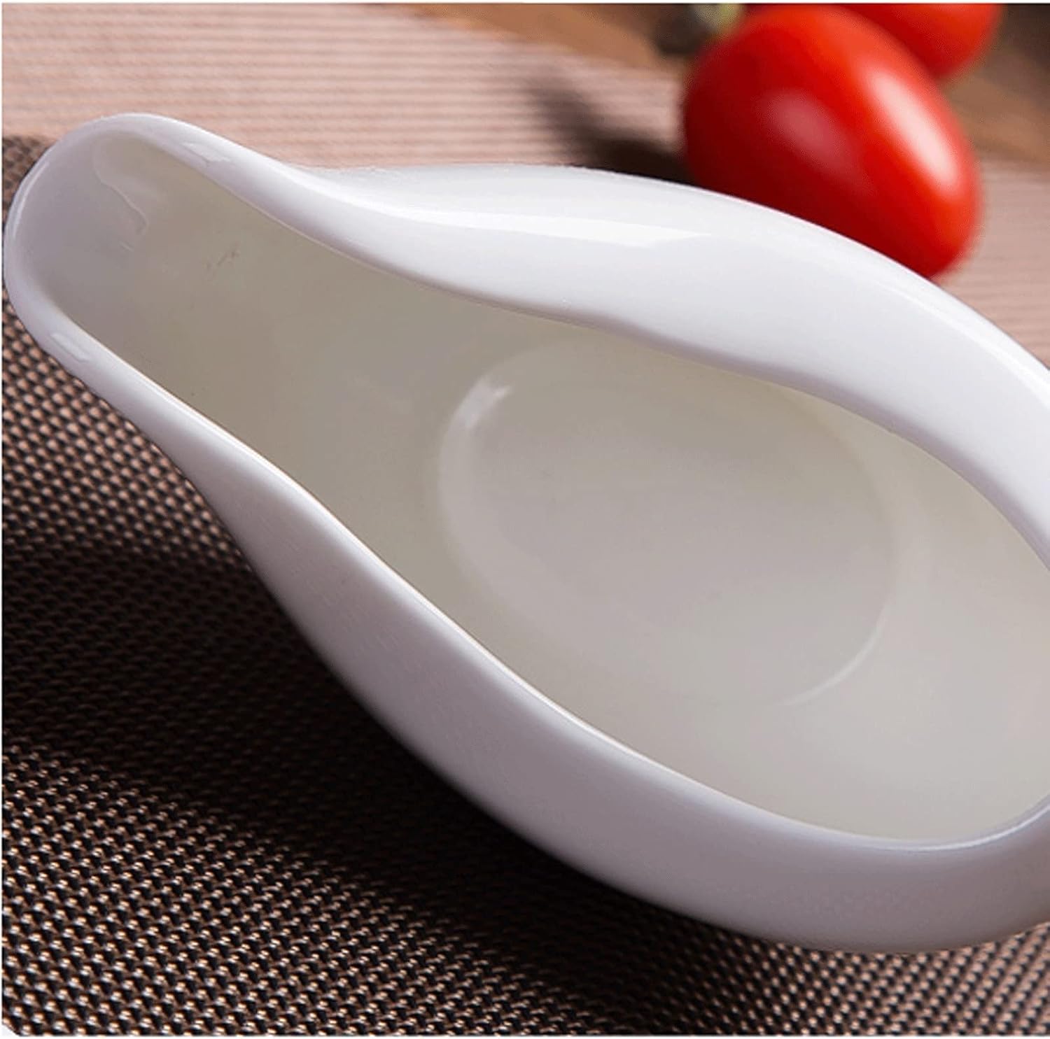 Saucer 1 Pack Ceramic Sauce Boat with Saucer Stand，Gravy Boat with Saucer Stand for Salad Dressings, Creamer, Broth, Black Pepper, 200ml Dish