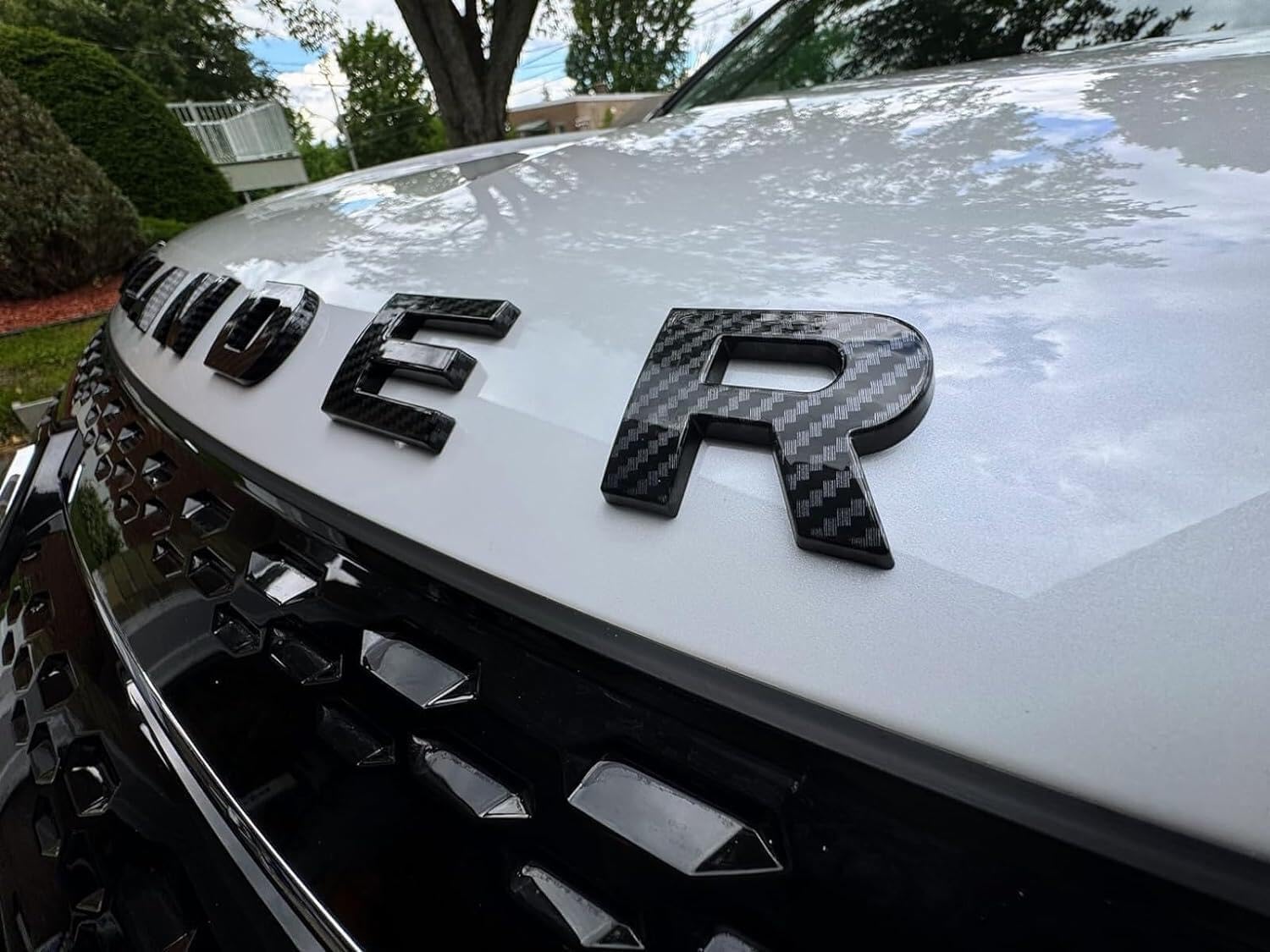 Hood Emblem for Mitsubishi Outlander 2020 2021 2022 2023 2024 2025, Car Hood 3D Letters Emblem Sticker Logo Sticker Car Stickers (Black)