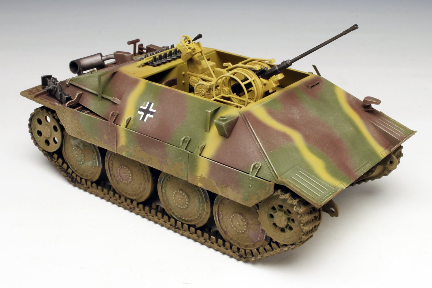 １／35ドイツ軍38式軽駆逐戦車ヘッツアープラモデル完成品 Amazon | タコム 1/35 ドイツ 38式軽駆逐戦車 ヘッツァー 指揮